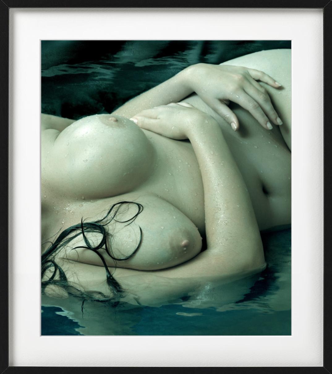 Jennifer Breasts - green lit nude torso in Water, fine art photgraphy, 2011 - Photograph by Albert Watson