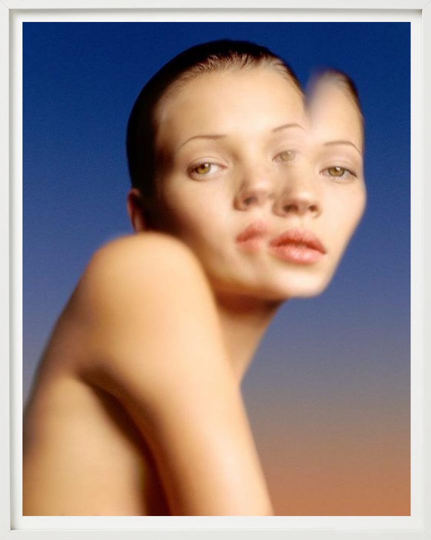 Kate Moss, Reflection on Water, photographie d'art, 1977 en vente 2
