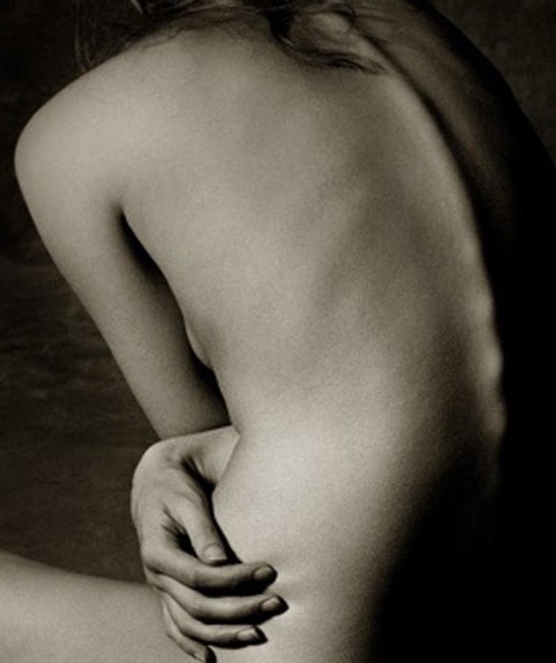Kate Moss (Back), Marrakech – Albert Watson, Nude Photography, Woman, BlackWhite For Sale 1