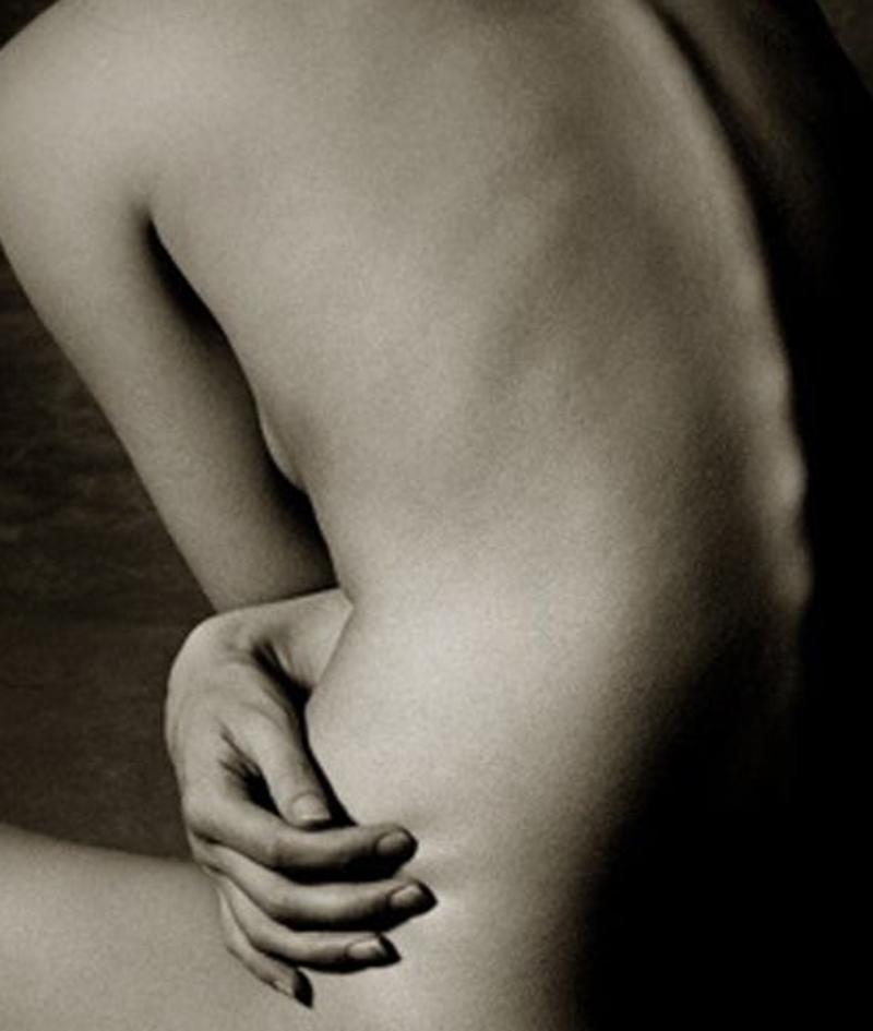 Kate Moss (Back), Marrakech – Albert Watson, Nude Photography, Woman, BlackWhite For Sale 2