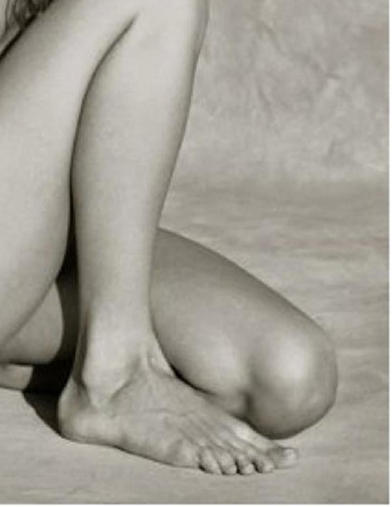 Kate Moss Frontal Nude 3 - Albert Watson, Akt, Fotografie, Schwarz-Weiß, Frau im Angebot 2