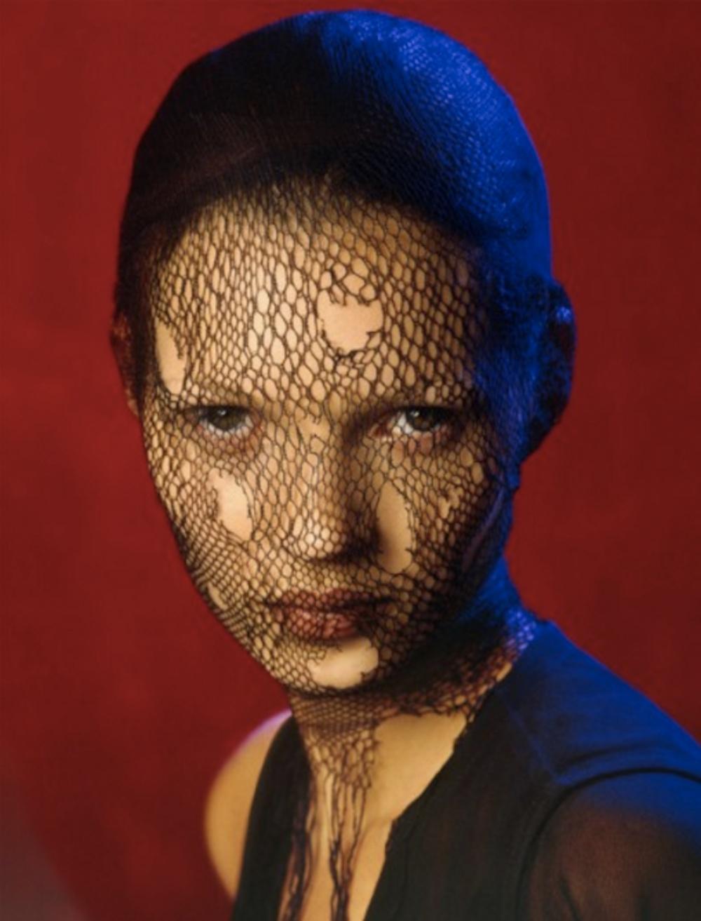 Kate Moss Veil (color) – Albert Watson, Woman, Portrait, Erotic, Celebrity, Art