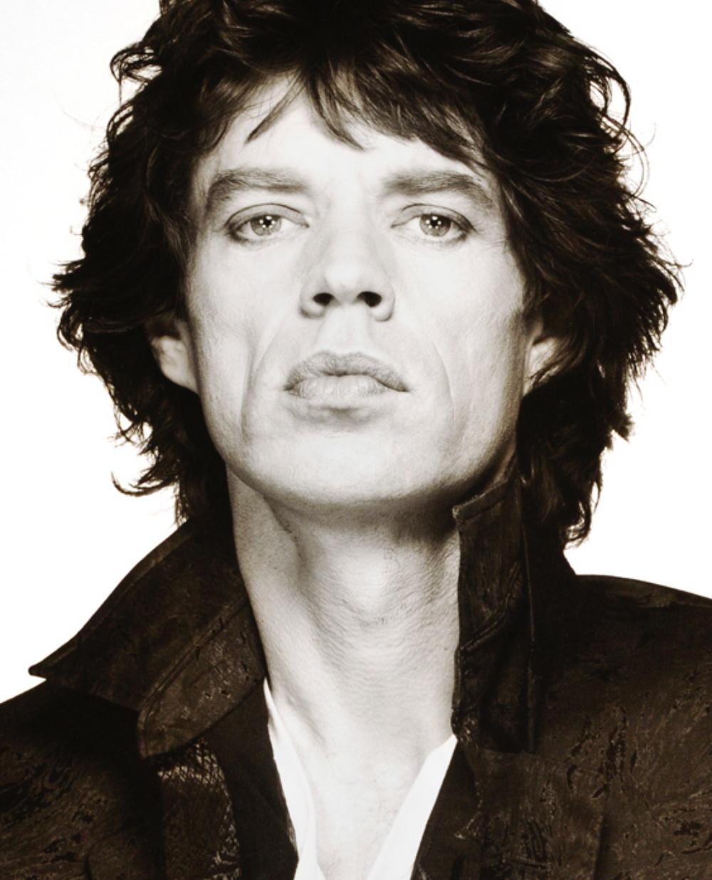 ALBERT WATSON (*1942, Scotland)
Mick Jagger, New York City, 1989
Vintage silver gelatin print
Sheet 50,8 x 40,64 cm (20 x 16 in.)
Unique
Print only

Albert Watson was born 1942 in Edinburgh, Scotland.

He currently lives and works in New York. A