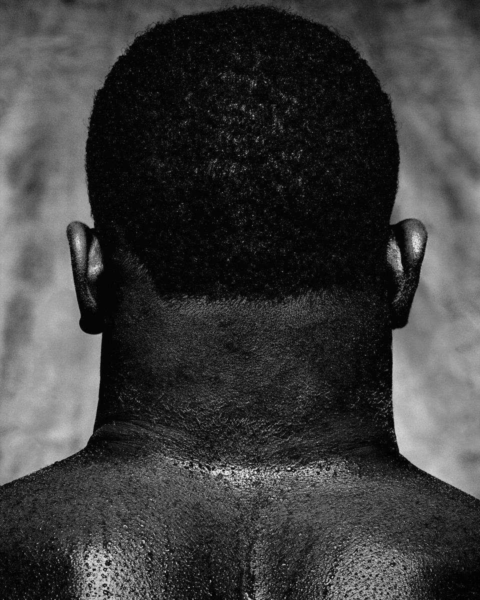 Albert WATSON (*1942, Schottland)
Mike Tyson, Catskills, N.Y., 1986 (Hinterkopf)
Archivierungs-Pigmentdruck
Blatt 243 x 183 cm (95 5/8 x 72 in.)
Auflage von 5 plus 1 Künstlerabzug (AP 1/1) - letzte verfügbare Auflage
Nur drucken 

Albert Watson