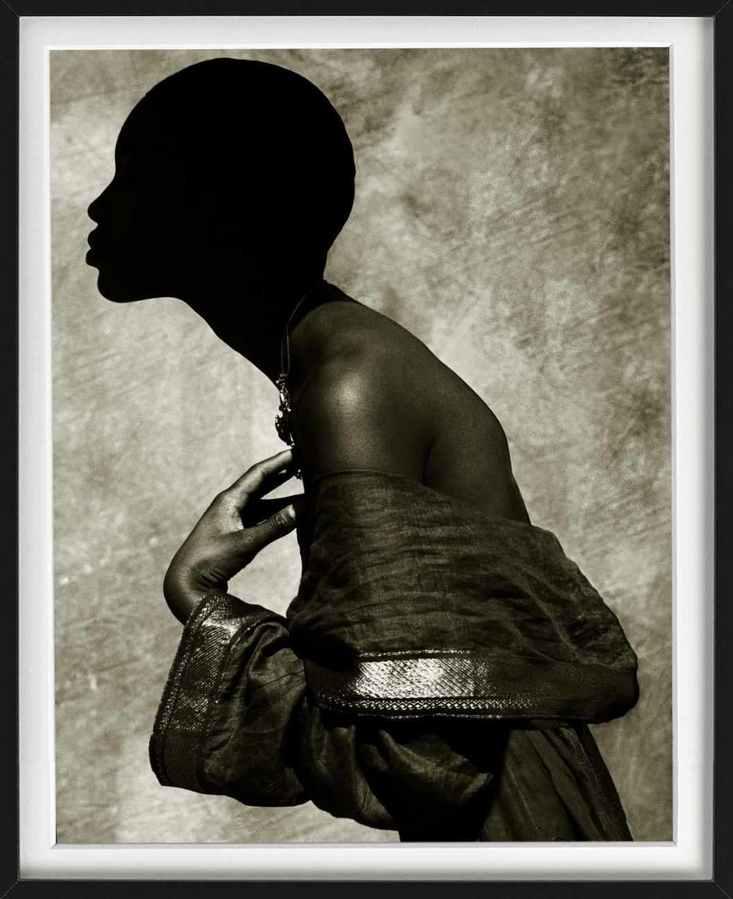 'Naomi Campbell, Palm Springs' -  Side Profile in b&w, fine art photography 1989 For Sale 2