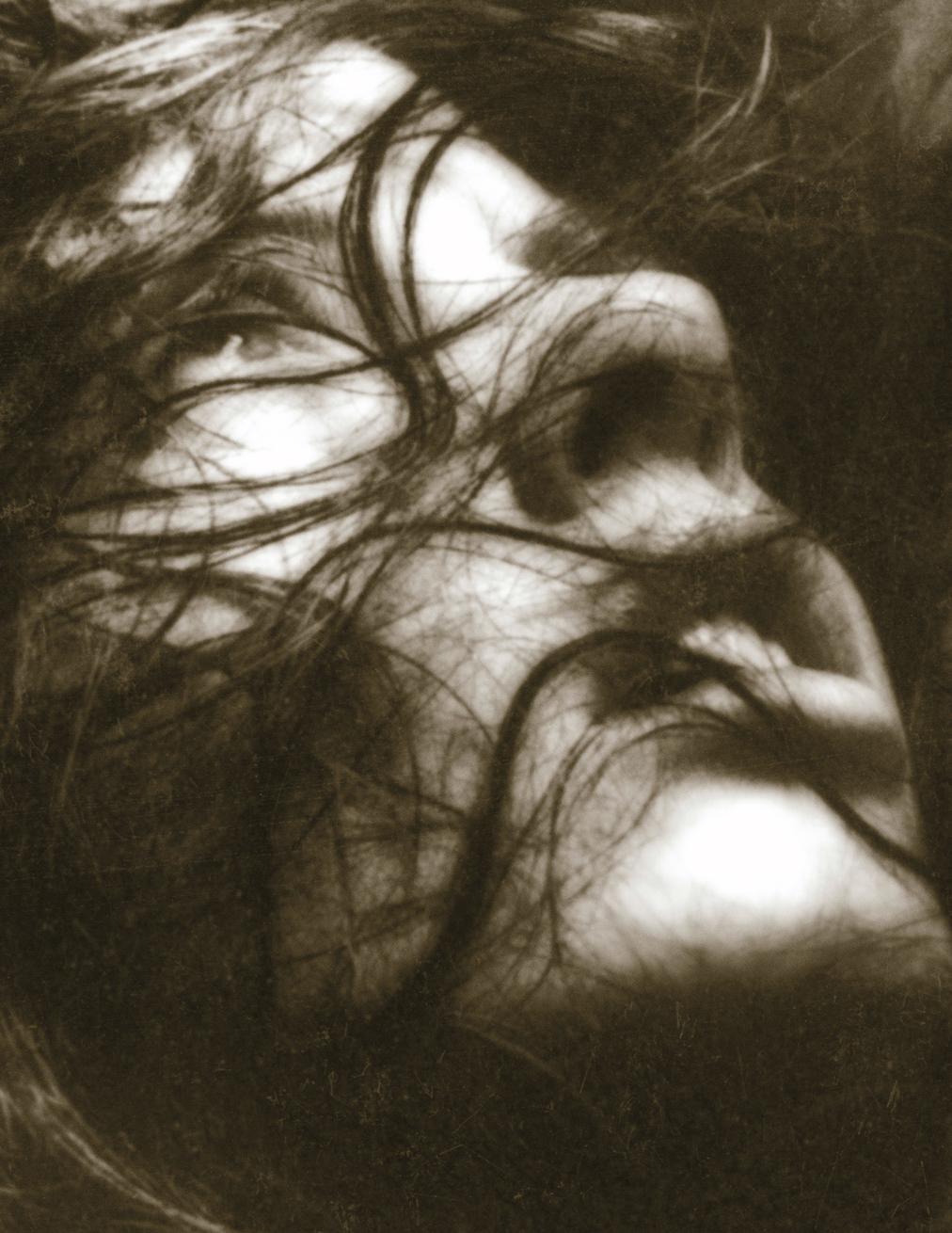 Albert WATSON (*1942, Scotland)
Patty Owen, New York City, 1986
Chromogenic print from a polaroid positive face mounted to acrylic (Diasec)
Sheet 238 x 182.5 cm (93 3/4 x 71 7/8 in.)
Frame 239 x 183.5 x 10 cm (94 1/8 x 72 1/4 x 3 7/8 in.)
Framed in