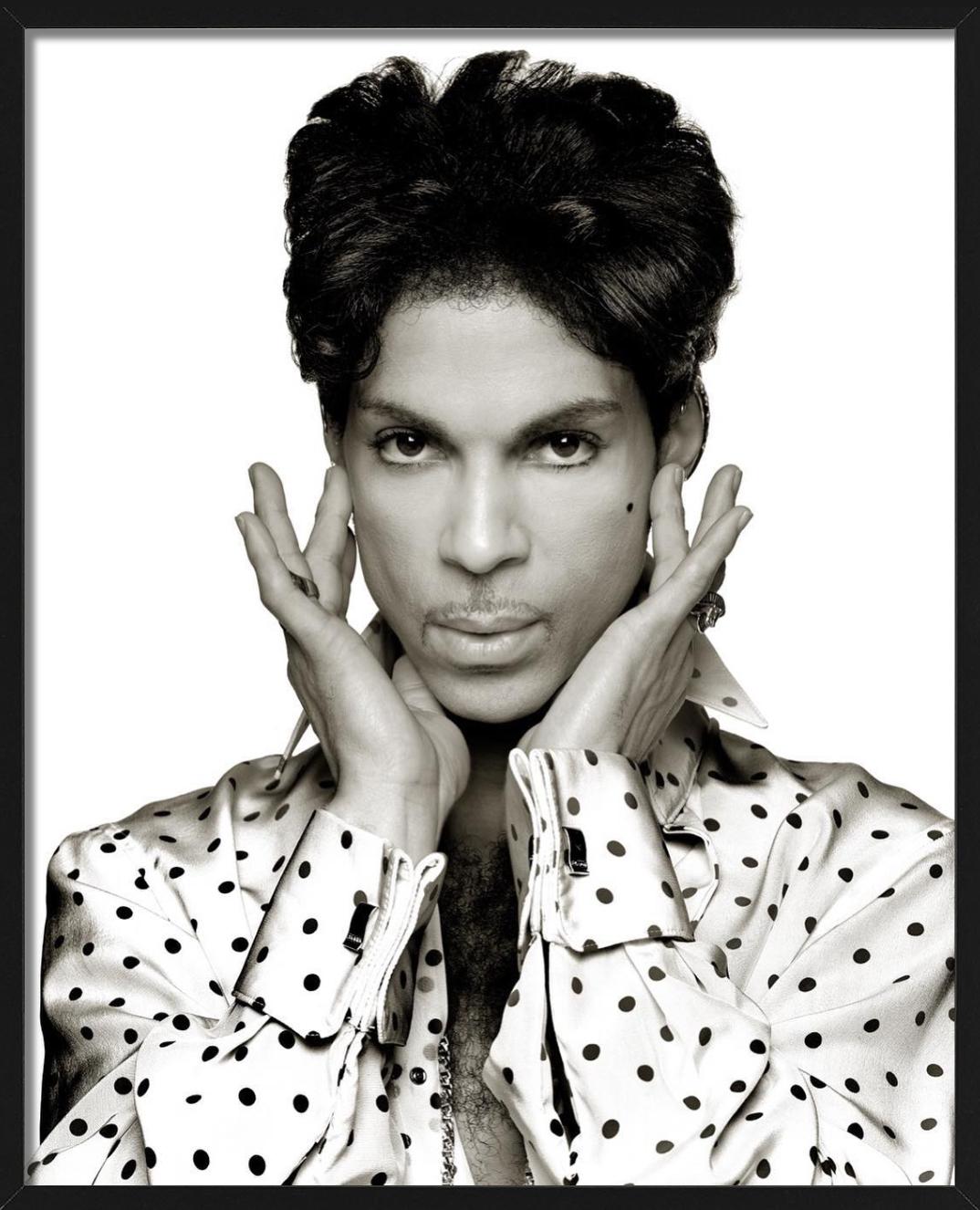 Prince, Cleveland – Porträt in einer Polkadot-Bluse, Kunstfotografie, 2004 im Angebot 1