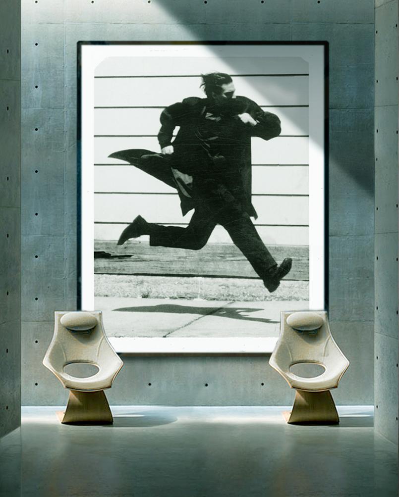 Running Man, L'Uomo Vogue, San Francisco - Albert Watson, Bianco e nero, Stampa in vendita 4