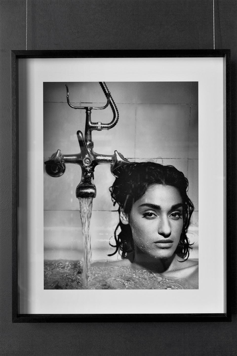 Yvette, Berlin - portrait of the supermodel in a bathtub - Photograph by Albert Watson