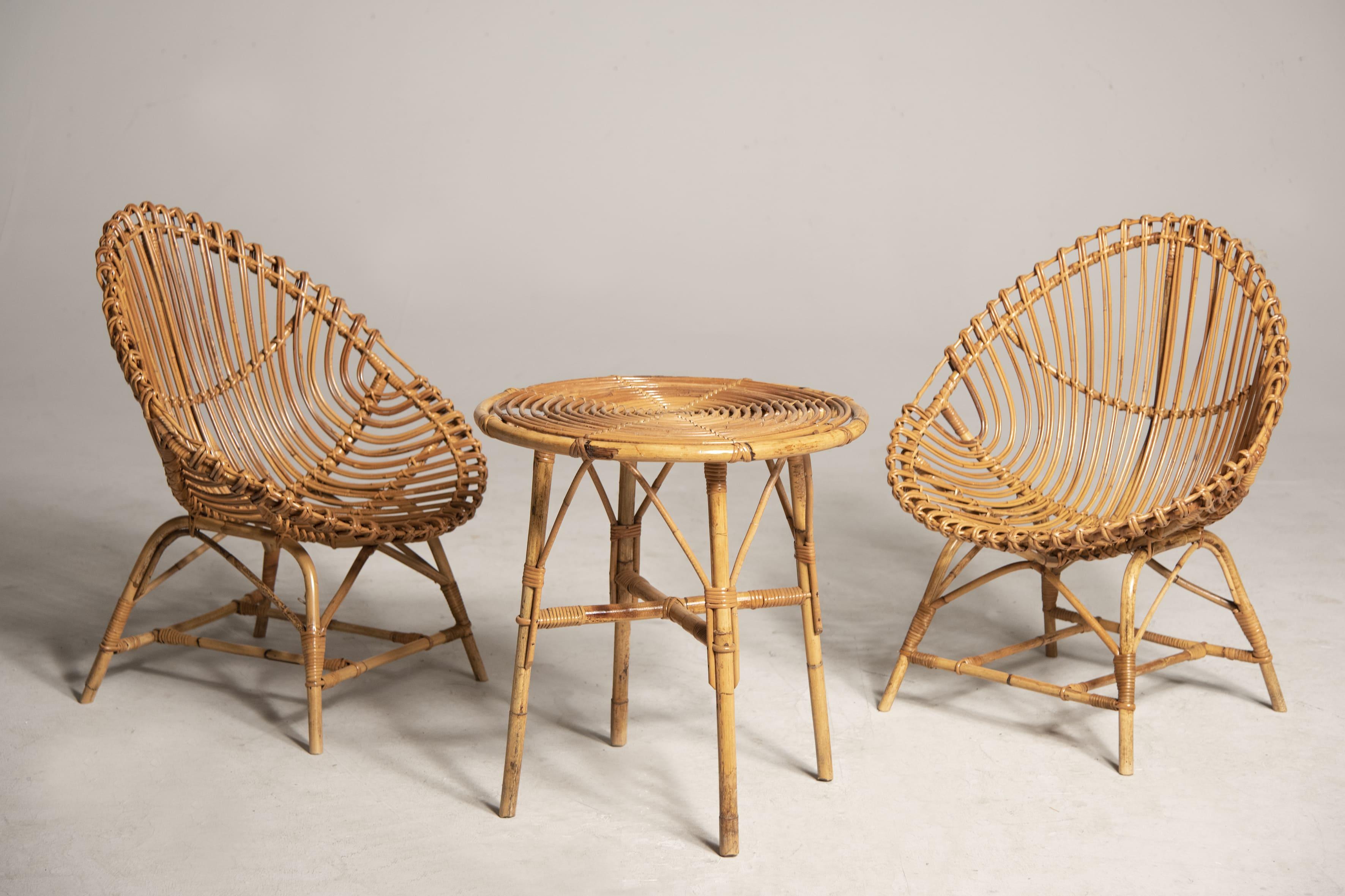 Albini Wicker Set Anni '50s Sessel und Couchtisch in perfektem Zustand 

Größe : Geflechtsessel 66 x pr 60 x h 84 cm 
                          couchtisch 61 x H 61 cm


