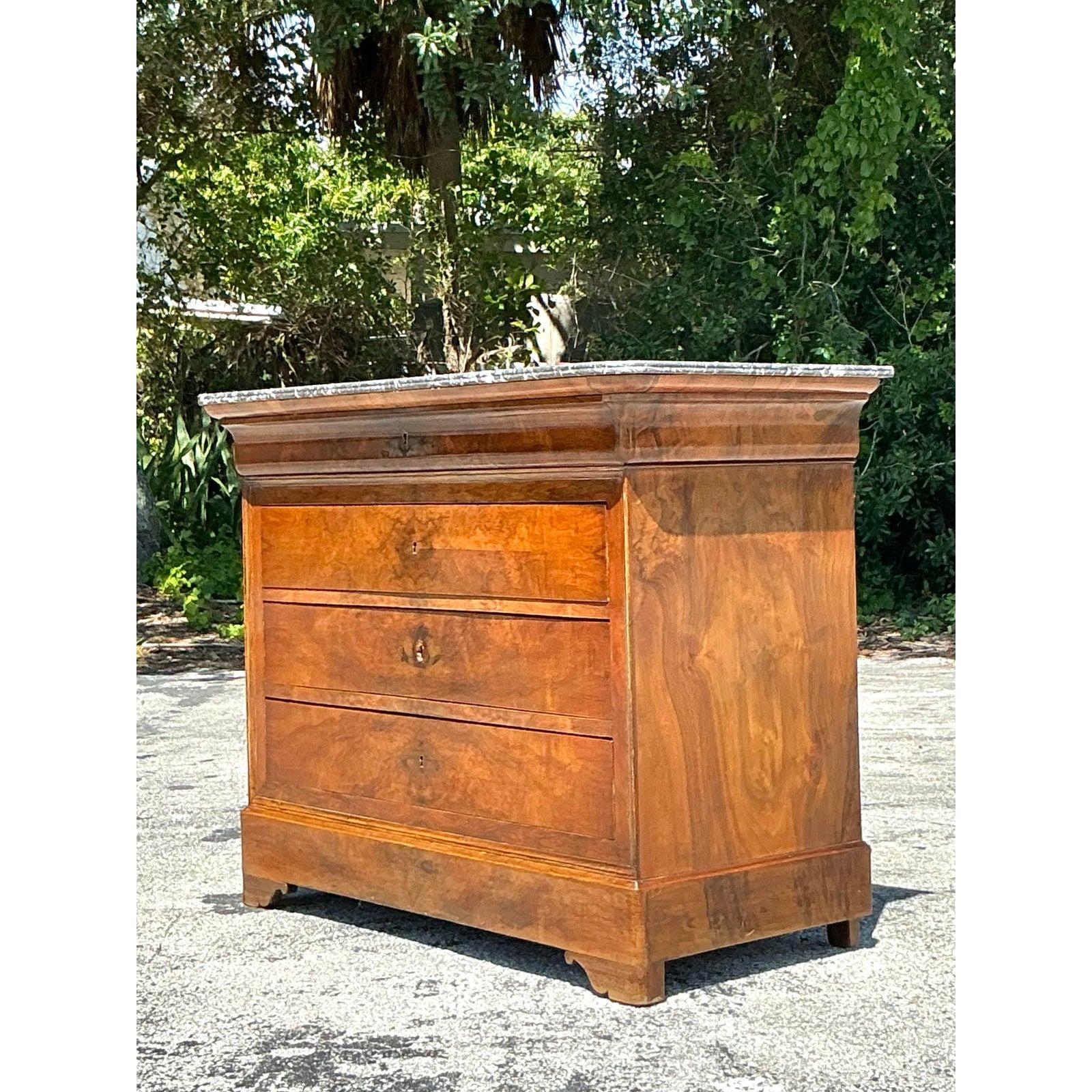 Cassettiera con piano in marmo Louis Phillips del XIX secolo Albino In condizioni buone in vendita a west palm beach, FL