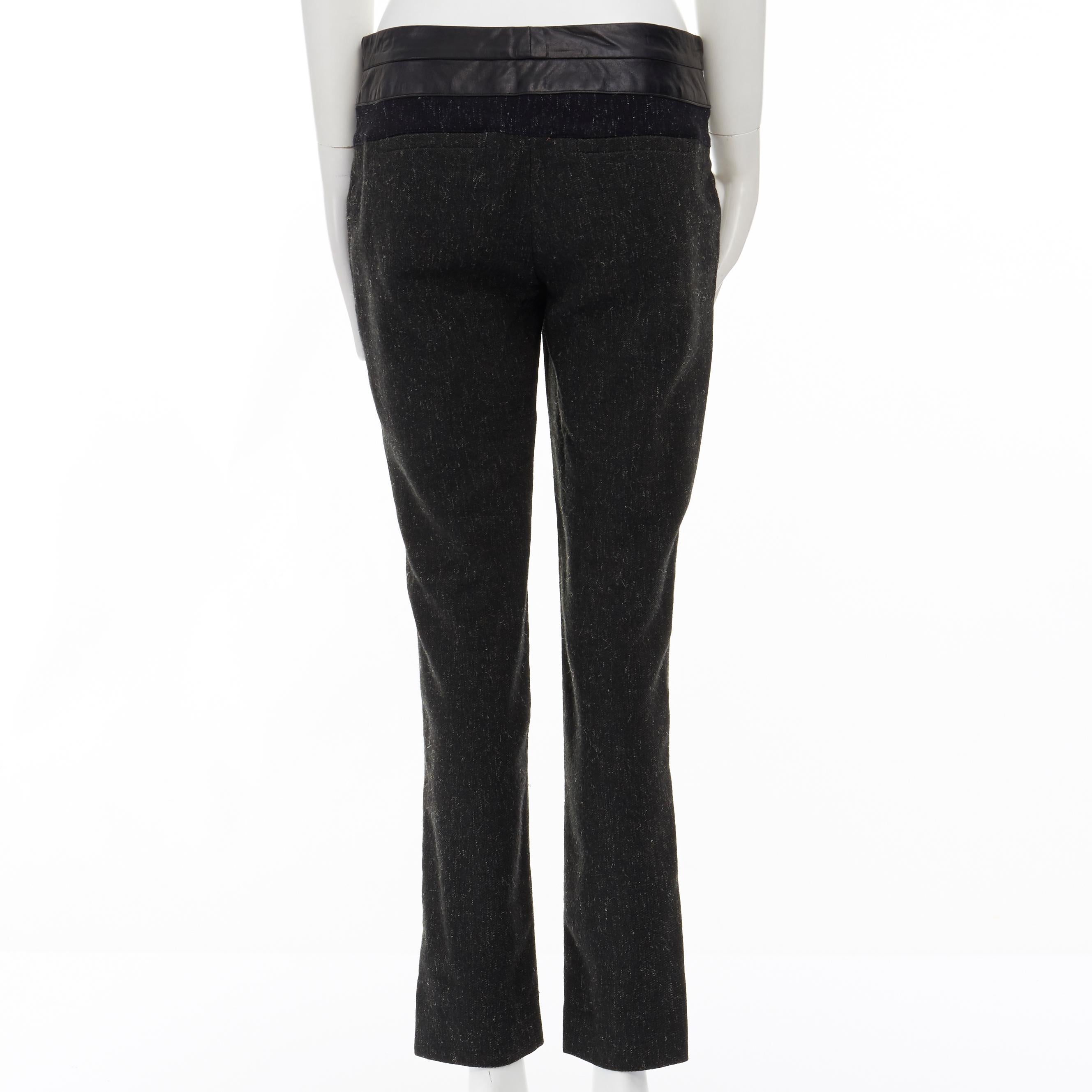 ALC Leder-Hose mit schlanker Taille aus marineblauer und grauer Wolle und Tweed-Farbblockmuster Damen im Angebot