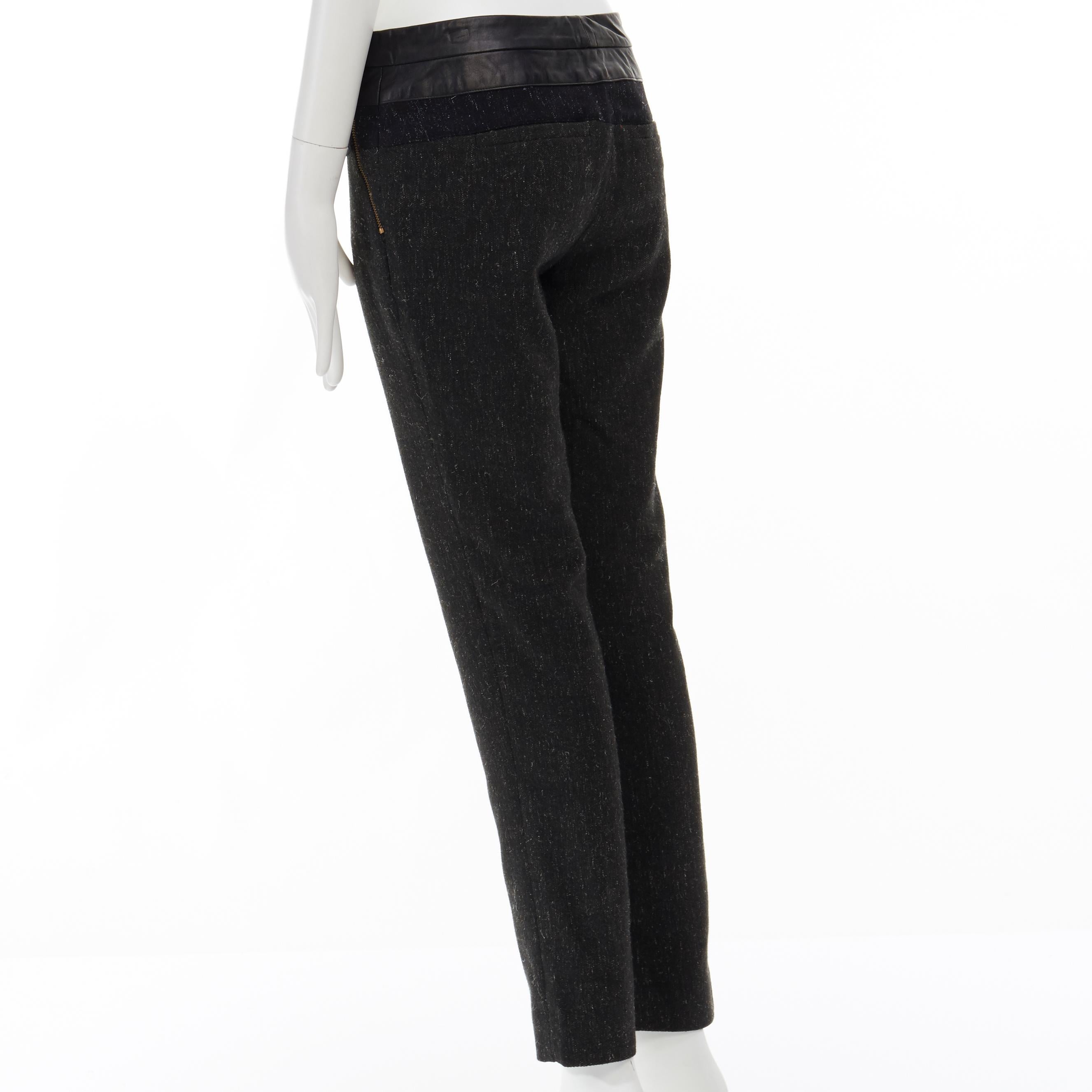 ALC Leder-Hose mit schlanker Taille aus marineblauer und grauer Wolle und Tweed-Farbblockmuster im Angebot 1