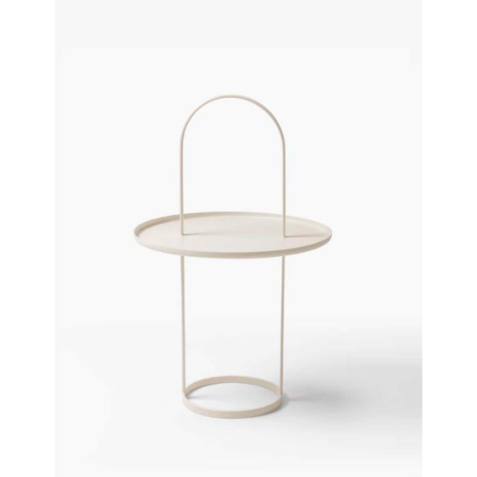 Alca 2 Side Table by Wentz
Dimensions: D 45 x W 45 x H 71 cm
Materials: Steel.
Also available in different colors (Black, White, Sand).


WENTZ
SILENT AND NATURAL LIVING DESIGNED IN BRAZIL
Brazilian brand of furniture, lighting and accessories