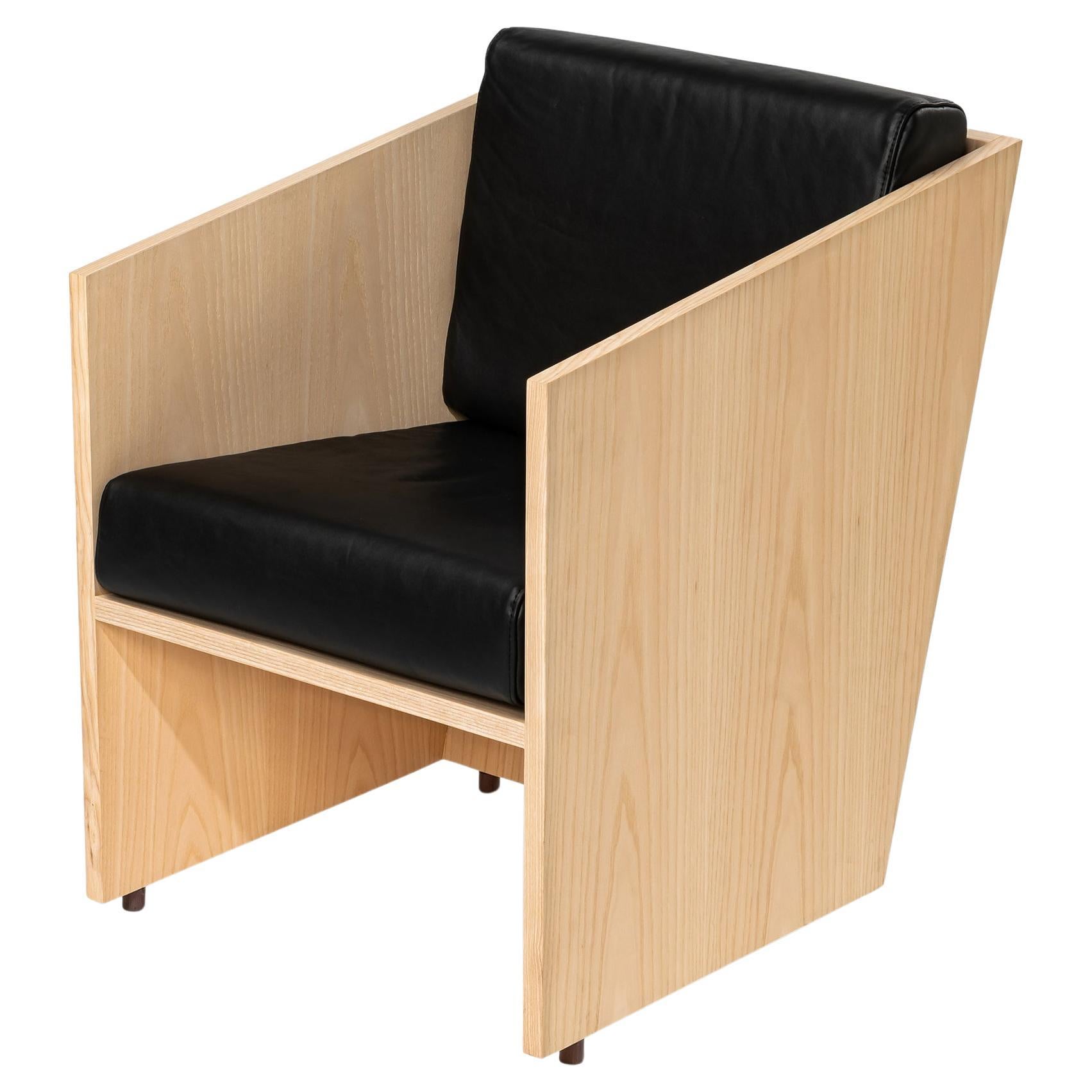 ALCÂNTARA– Minimalist Arm Chair in Solid Ash Wood with Black Leather Seat For Sale