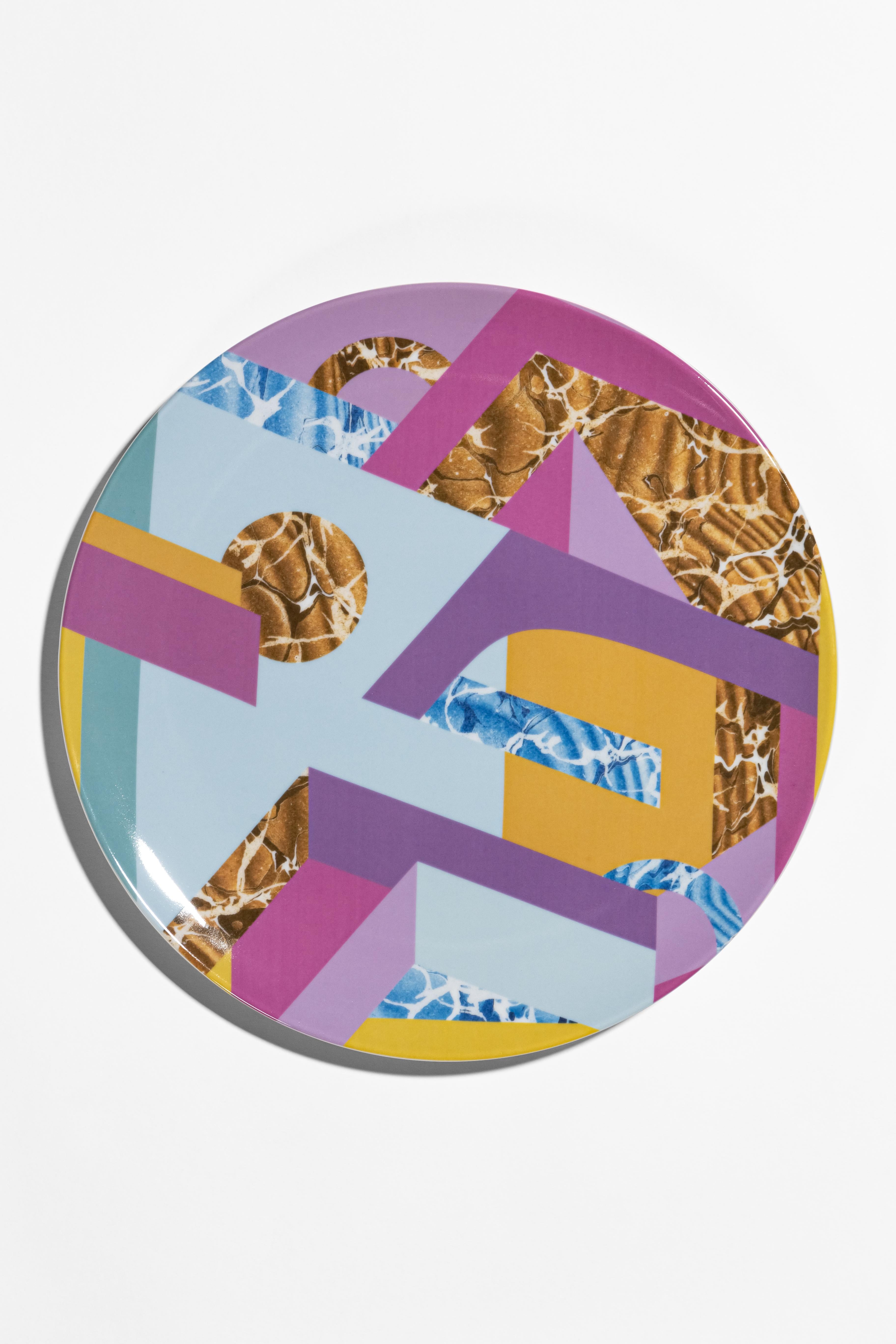 Alchimie, Seis Platos de Vajilla de Porcelana Contemporánea con Diseño Decorativo Moldeado en venta