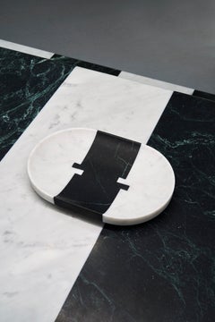 Centro de mesa decorativo ALCM en mármoles Verde Alpi y Carrara, de Bufalini Design