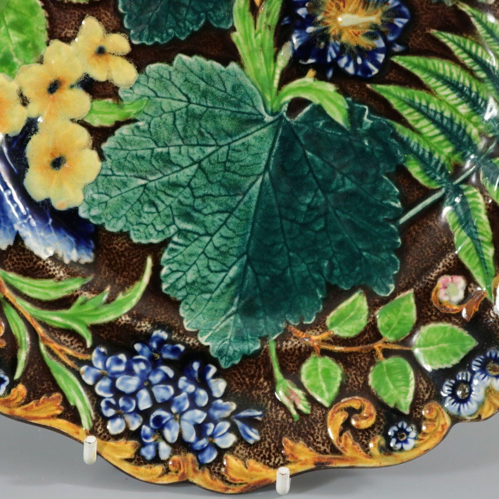 Alcock Majolica Flower and Leaf Plate In Excellent Condition In Chelmsford, Essex