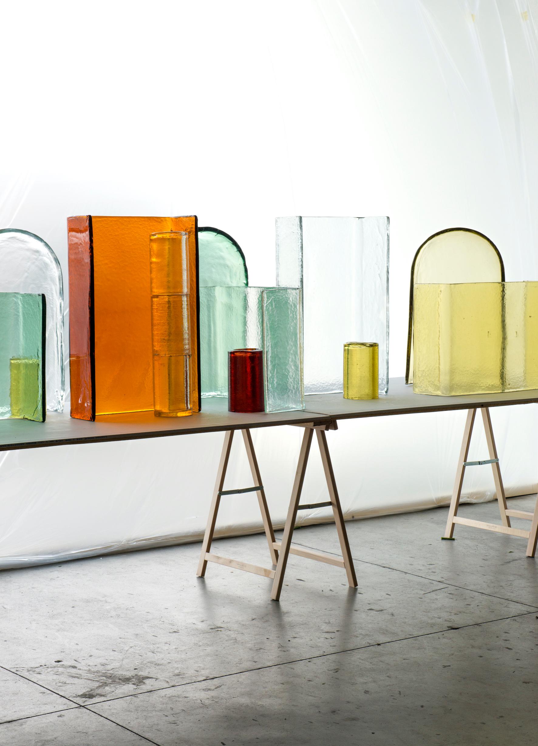 Alcova set 02
1 x Alcova Light Amber
1 x Vaso L Crystal
1 x Cilindro L Light Amber

Alcova is a collection of handcrafted, geometric objects that when grouped create intimate landscapes. Ronan and Erwan Bouroullec describe the collection as