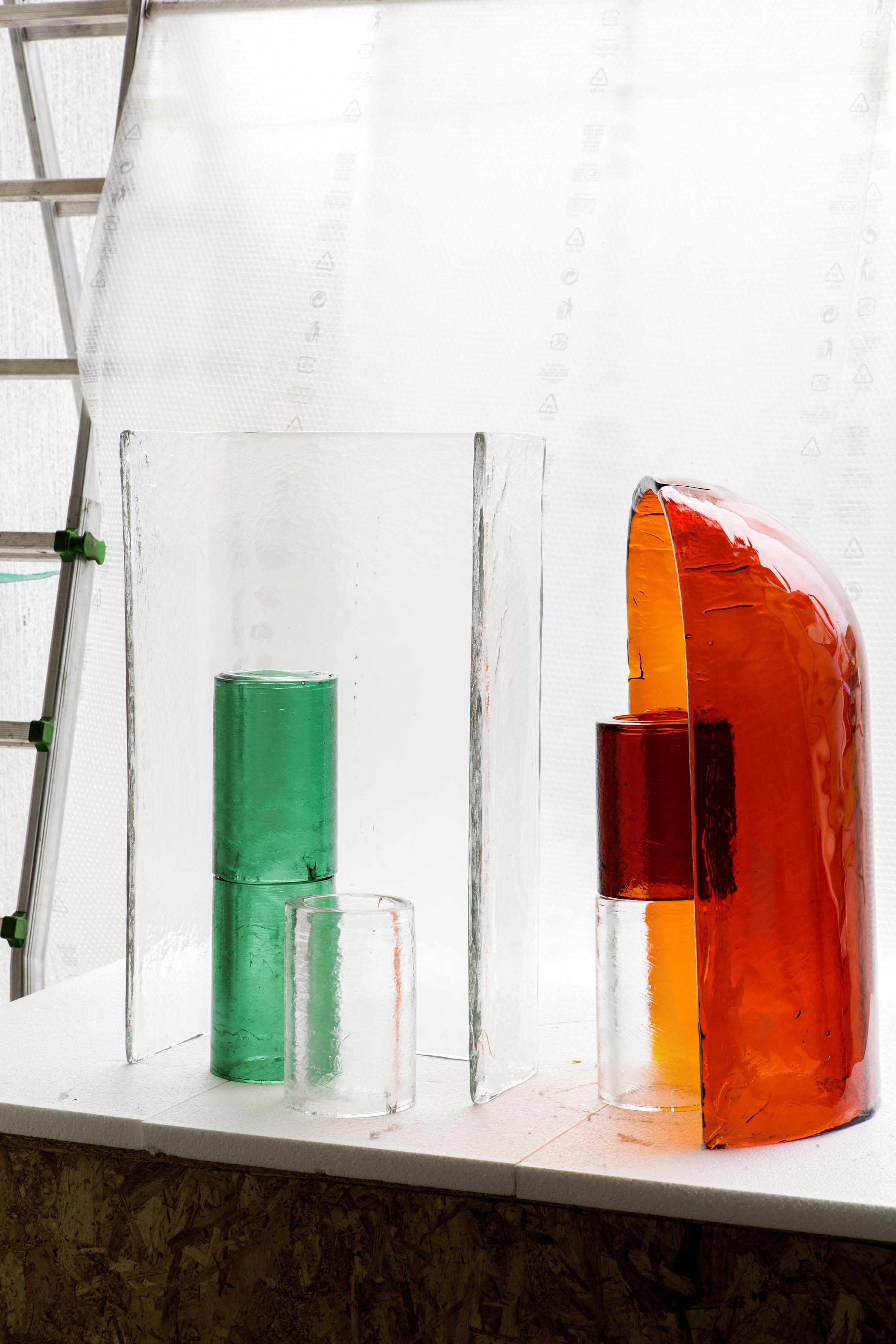 Italiano Alcova di Ronan and Erwan Bouroullec - Collezione di vasi in vetro fuso - Set 03 in vendita