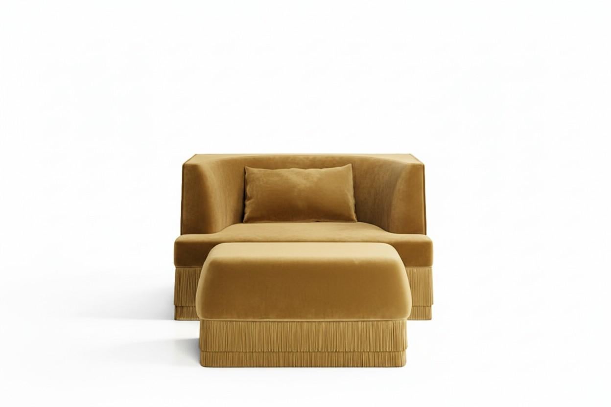 Un pezzo scultoreo definito dalla sua Silhouette architettonica e dalla sua forma introspettiva. Il divano Alcove abbraccia un esterno audace - rettangolare e lineare - che rivela delicatamente una curva interna morbida e concava. Il design evoca la