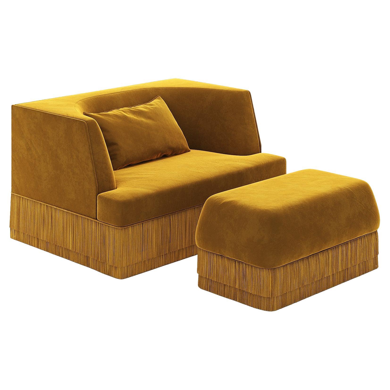 Poltrona e pouf Alcove in velluto di alpaca con frange in vendita