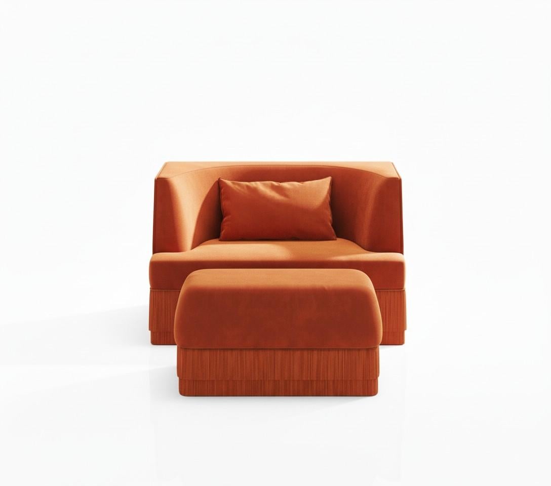 Ein skulpturales Statement, das sich durch seine architektonische Silhouette und seine introspektive Form auszeichnet. Das Alcove Sofa hat ein kühnes Äußeres - rechteckig und geradlinig - das sanft eine weiche, konkave Innenkurve offenbart. Das