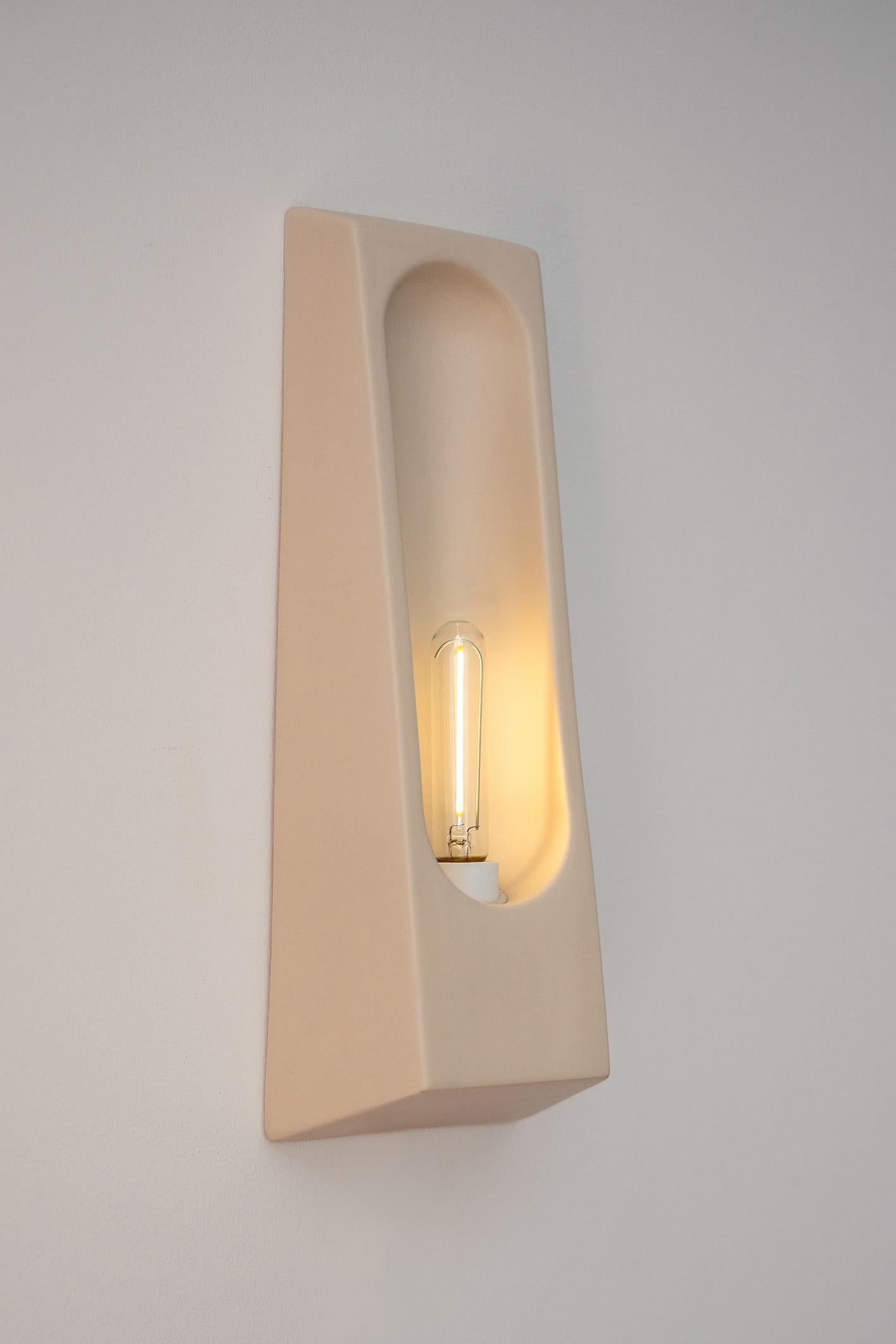 Contemporary Alcove Sable UL For Sale
