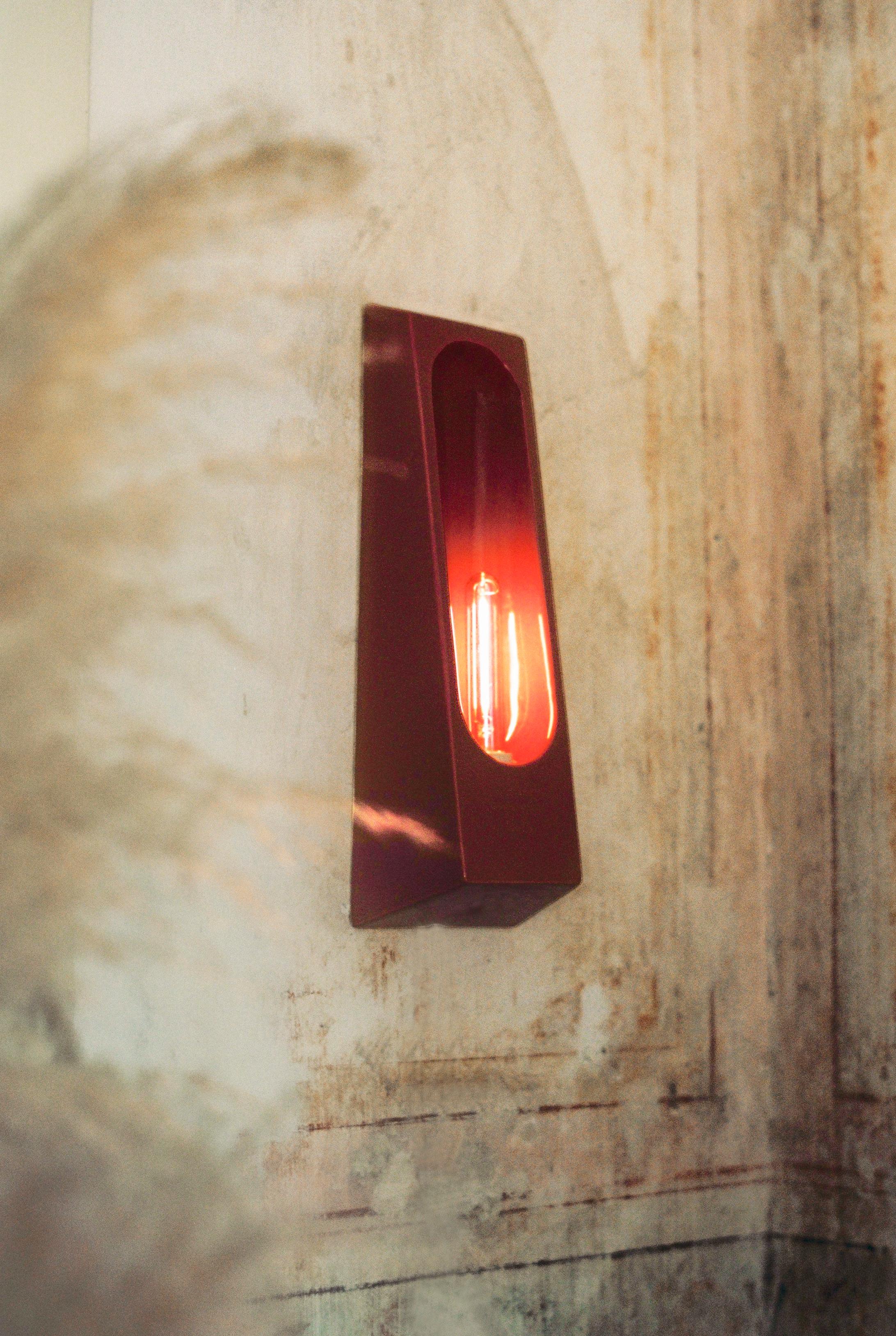 Lámpara de pared Alcove Tinto de Violaine d'Harcourt en Nuevo estado para la venta en Geneve, CH