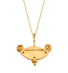 Alcyone Pendant in Agate, 18 Karat Yellow Gold