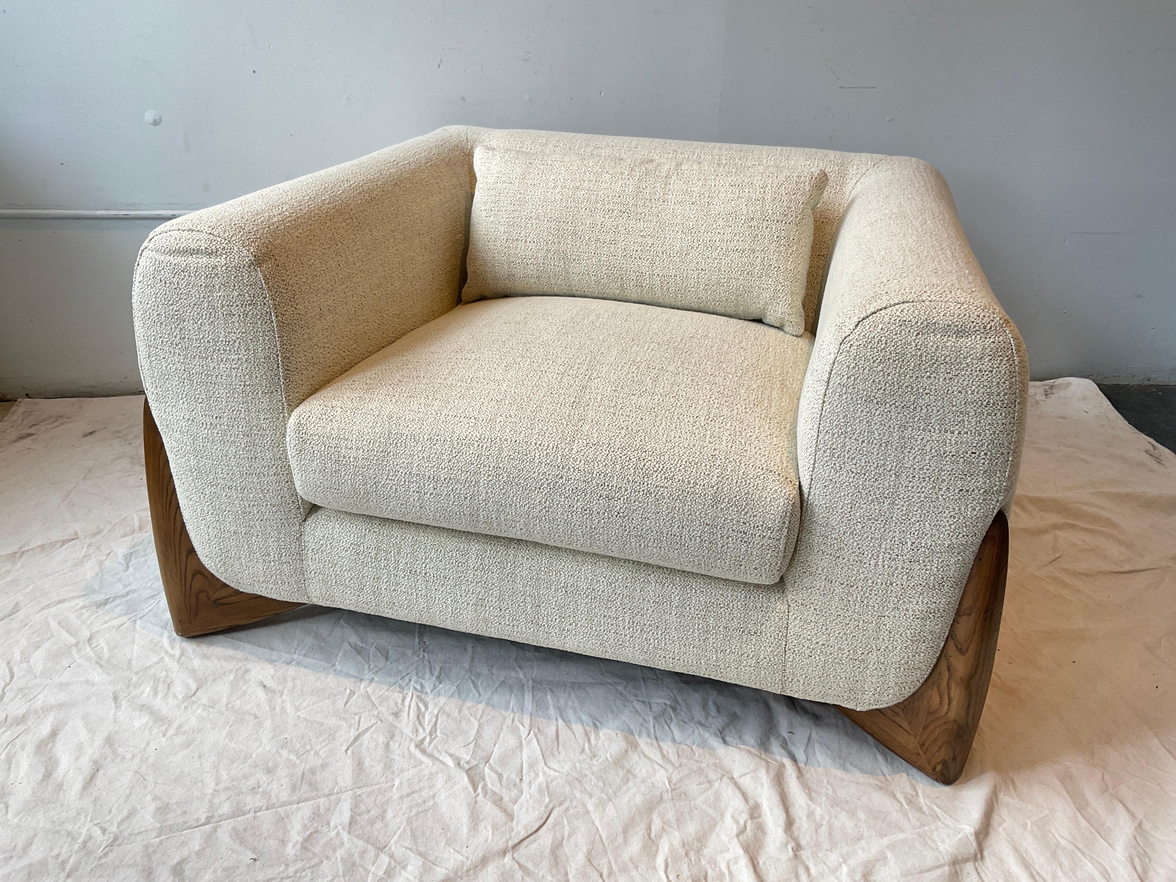Alder & Tweed Crosby Chair In Good Condition For Sale In Tarrytown, NY