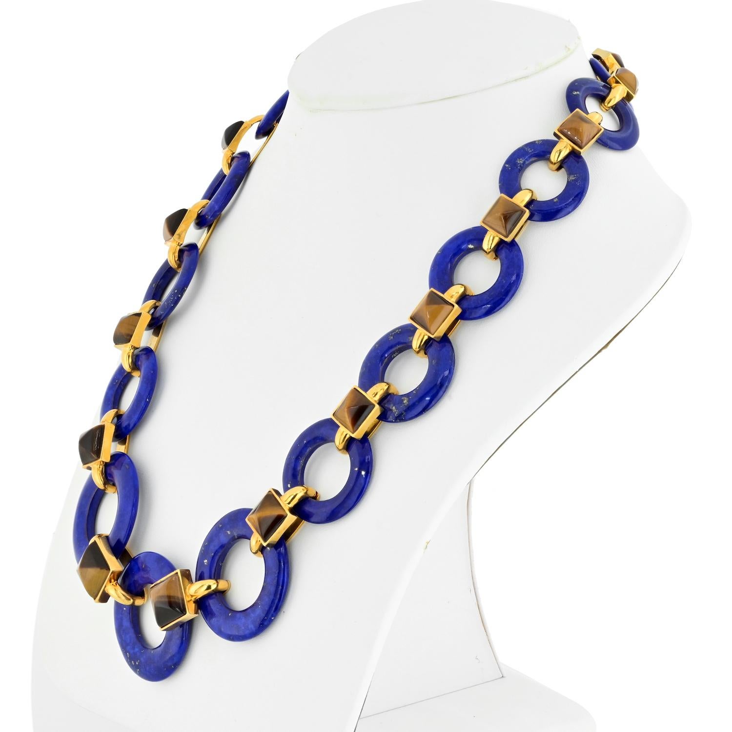 Modern Aldo Cipullo 18K Yellow Gold Lapis Lazuli Discs And Square Tiger's Eye Neckla