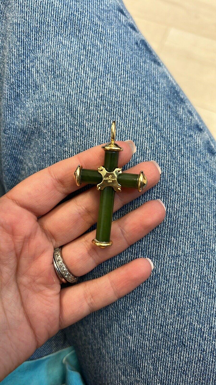 ALDO CIPULLO 18k Yellow Gold & Nephrite Cross Pendant Vintage Circa 1970s Rare For Sale 1