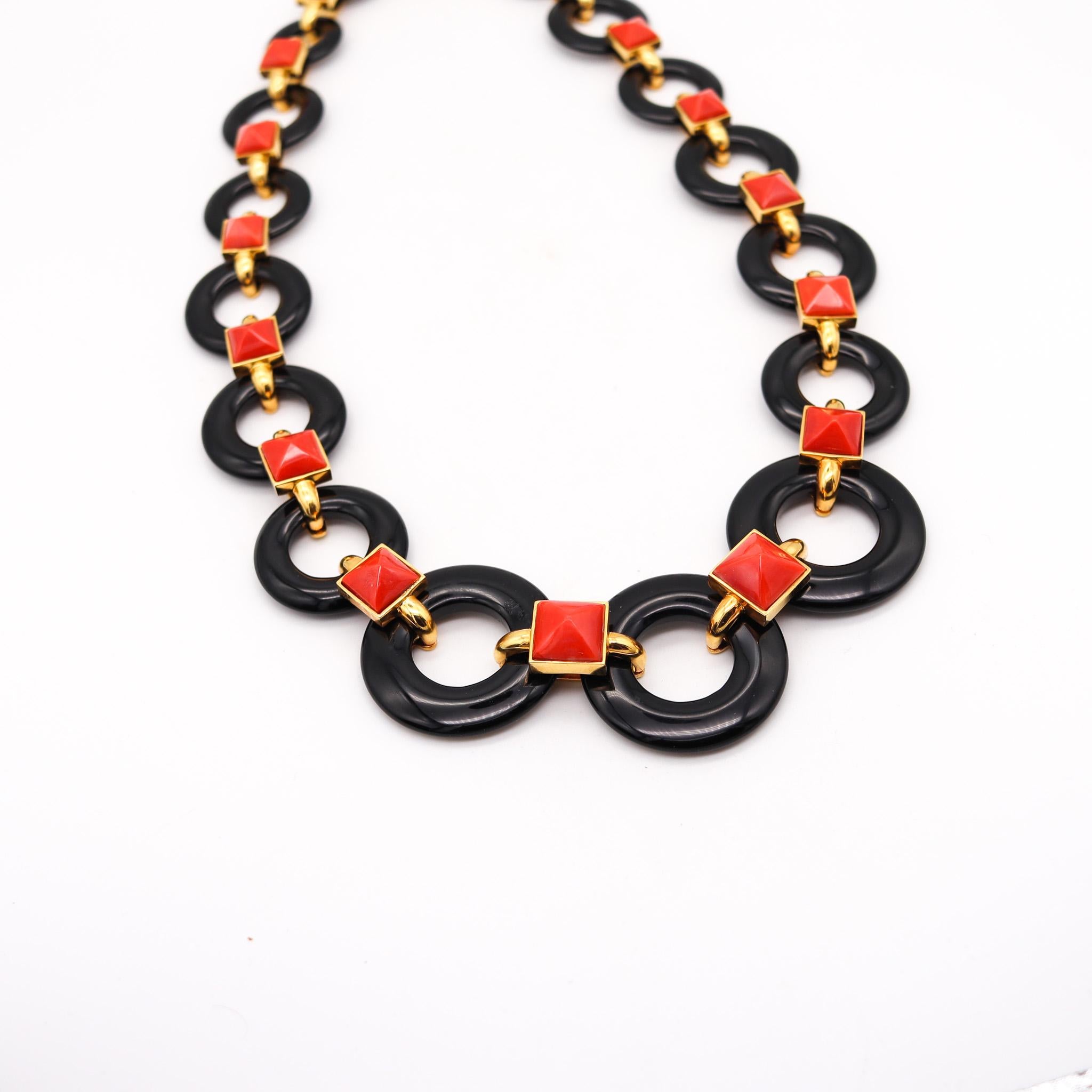 Necklace designed by Aldo Cipullo.

Magnificent and very rare vintage necklace, created In New York city by the iconic master jewelry designer Aldo Cipullo, back in the 1970. This necklace comprises of round onyxes carvings connected by rectangular