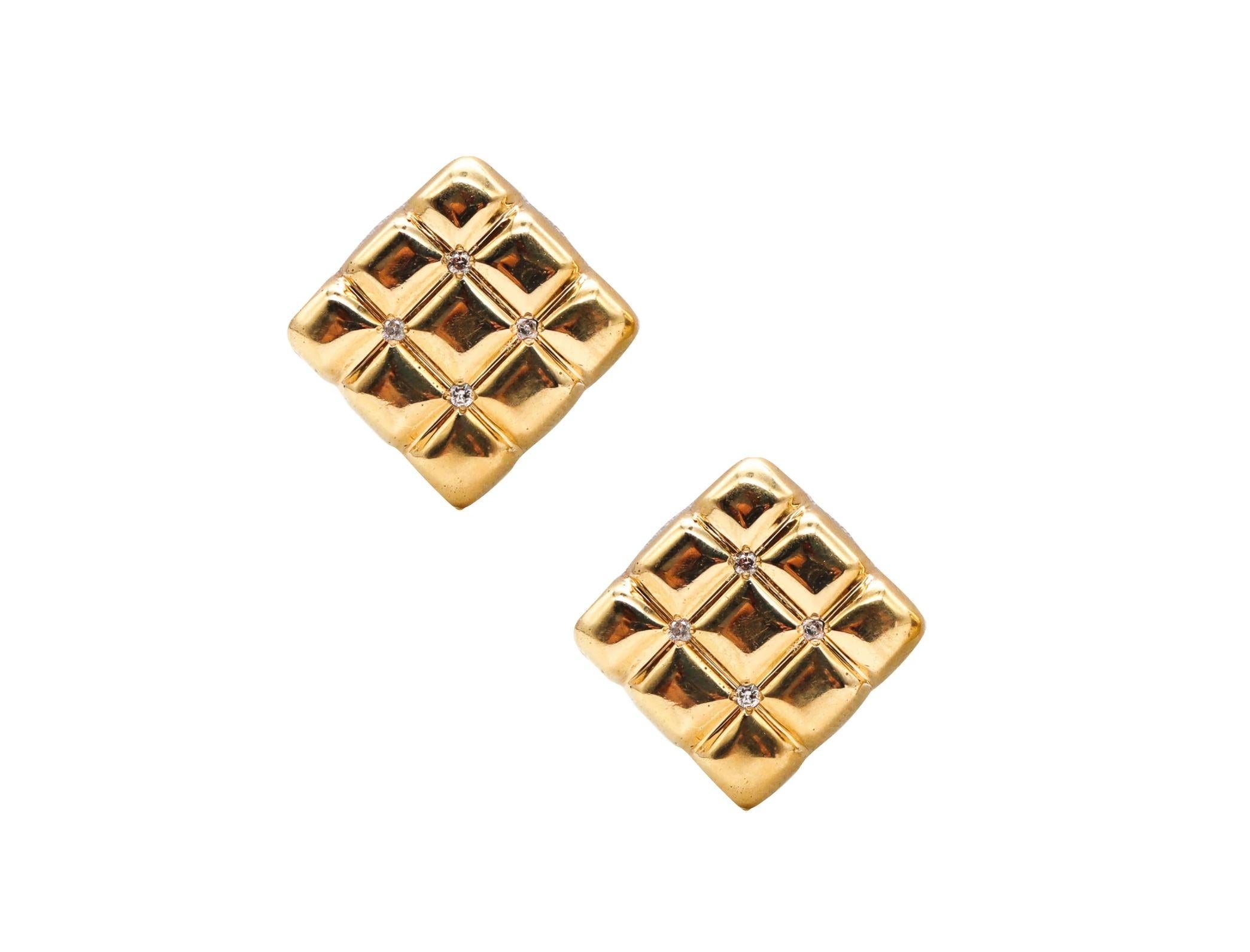 Brilliant Cut Aldo Cipullo 1970 New York Quilted Clip Earrings 18Kt Yellow Gold with Diamonds For Sale