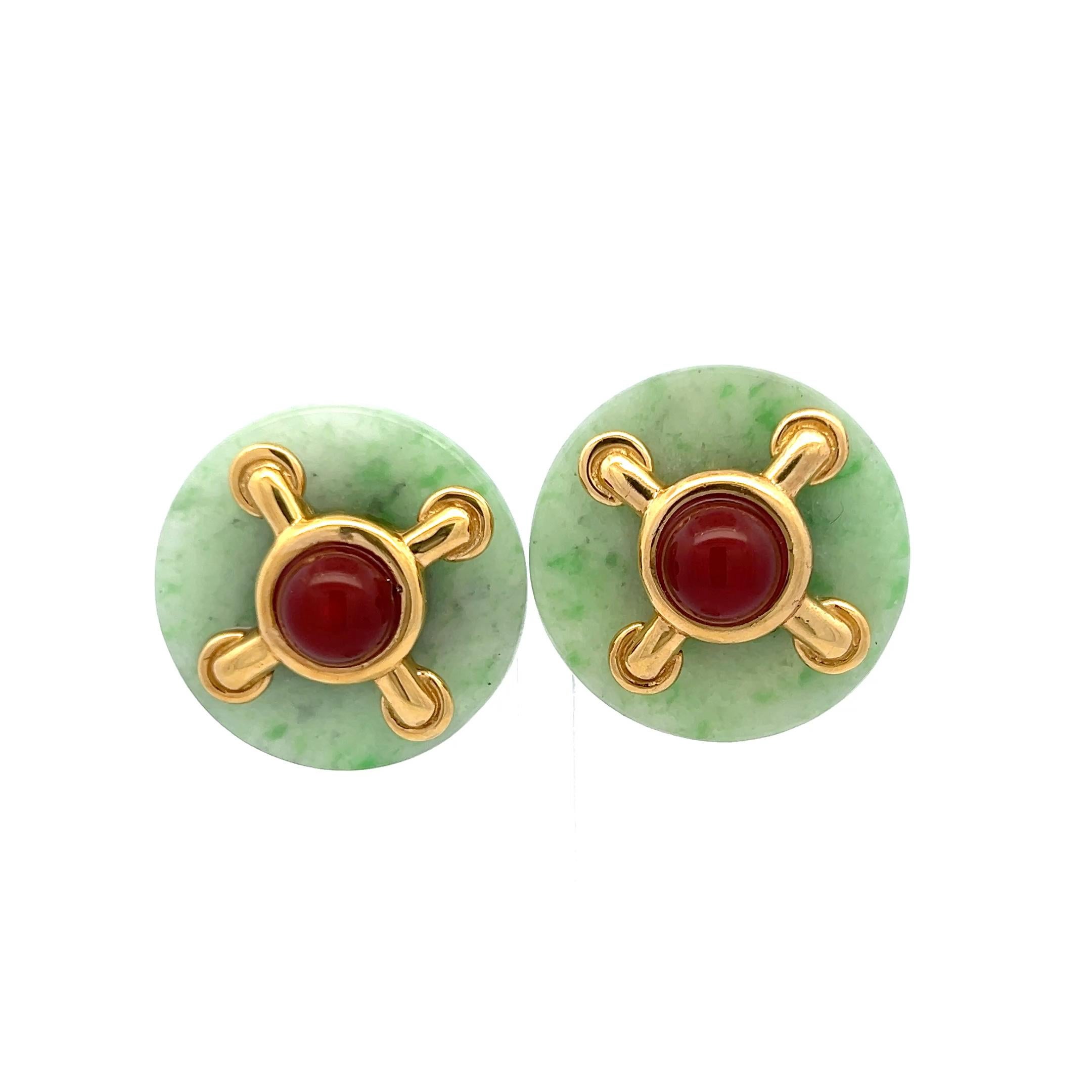 Aldo Cipullo - Boucles d'oreilles à clip en or jaune 18 carats et jade cornaline en vente 2