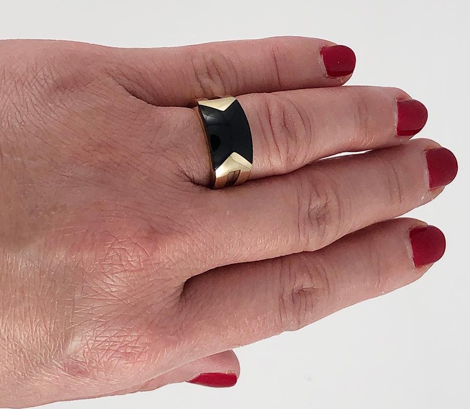 Ring aus Onyx und Gold von Aldo Cipullo im Zustand „Gut“ im Angebot in New York, NY