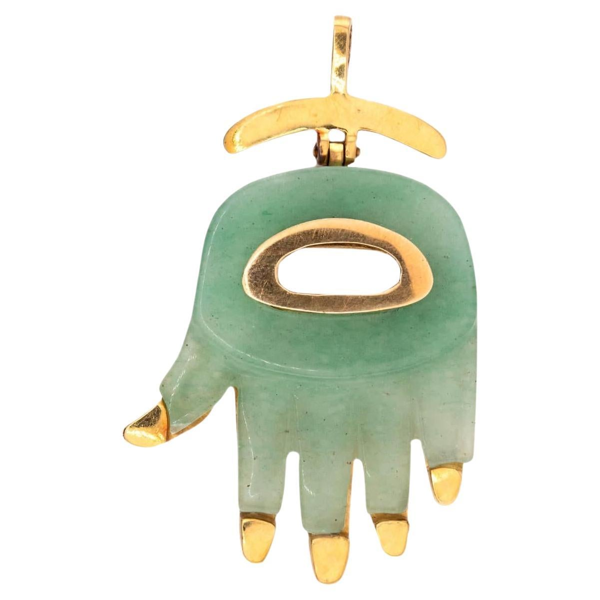 Ciondolo a forma di mano di Hamsa in giada vintage 18k di ALDO Cipullo in vendita