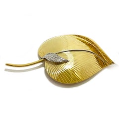 Aldo Garavelli Yellow Gold Fluted Diamond Leaf Brooch