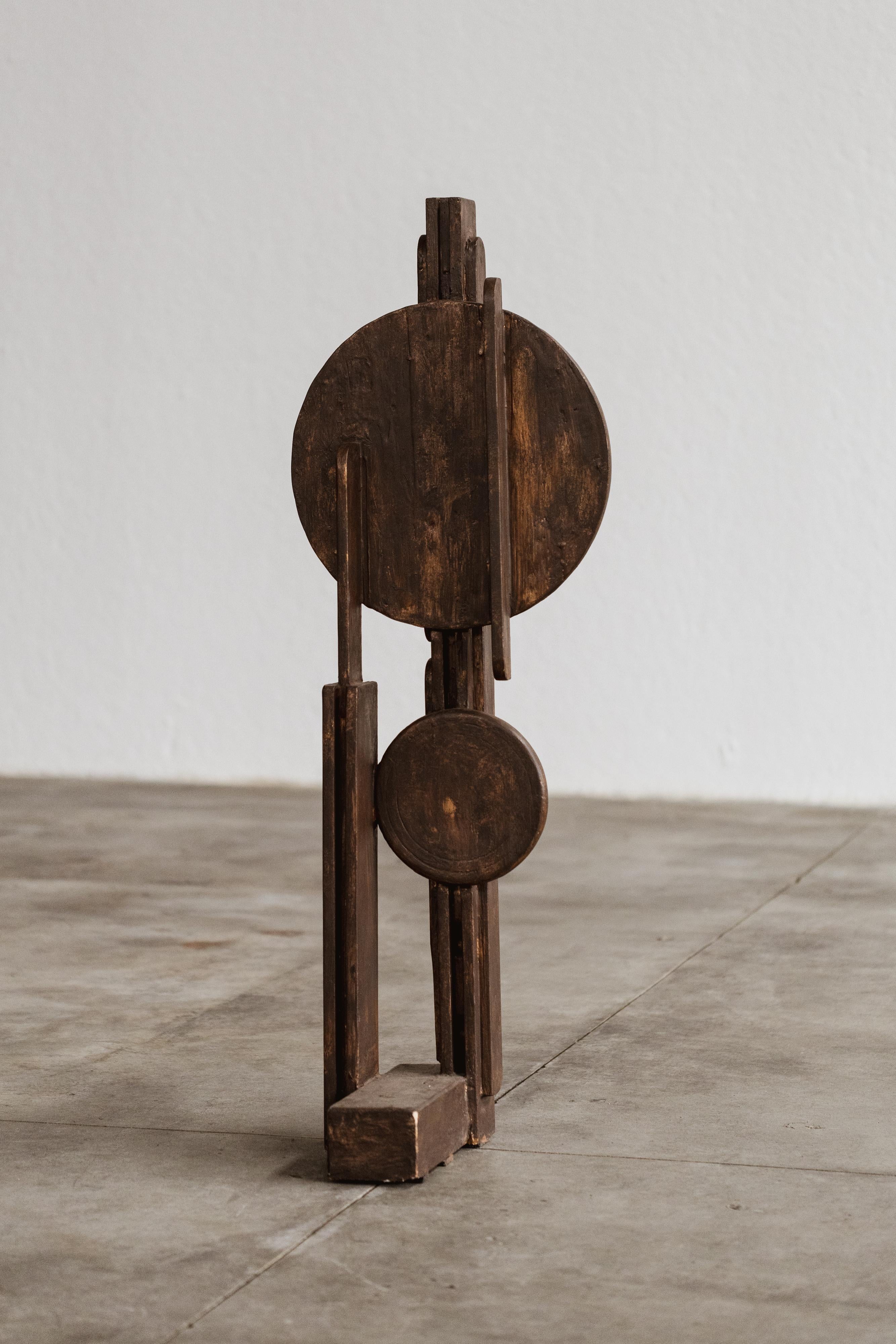 Postmoderno Totem scultoreo in legno verniciato di Aldo Guarnieri, 1970 in vendita