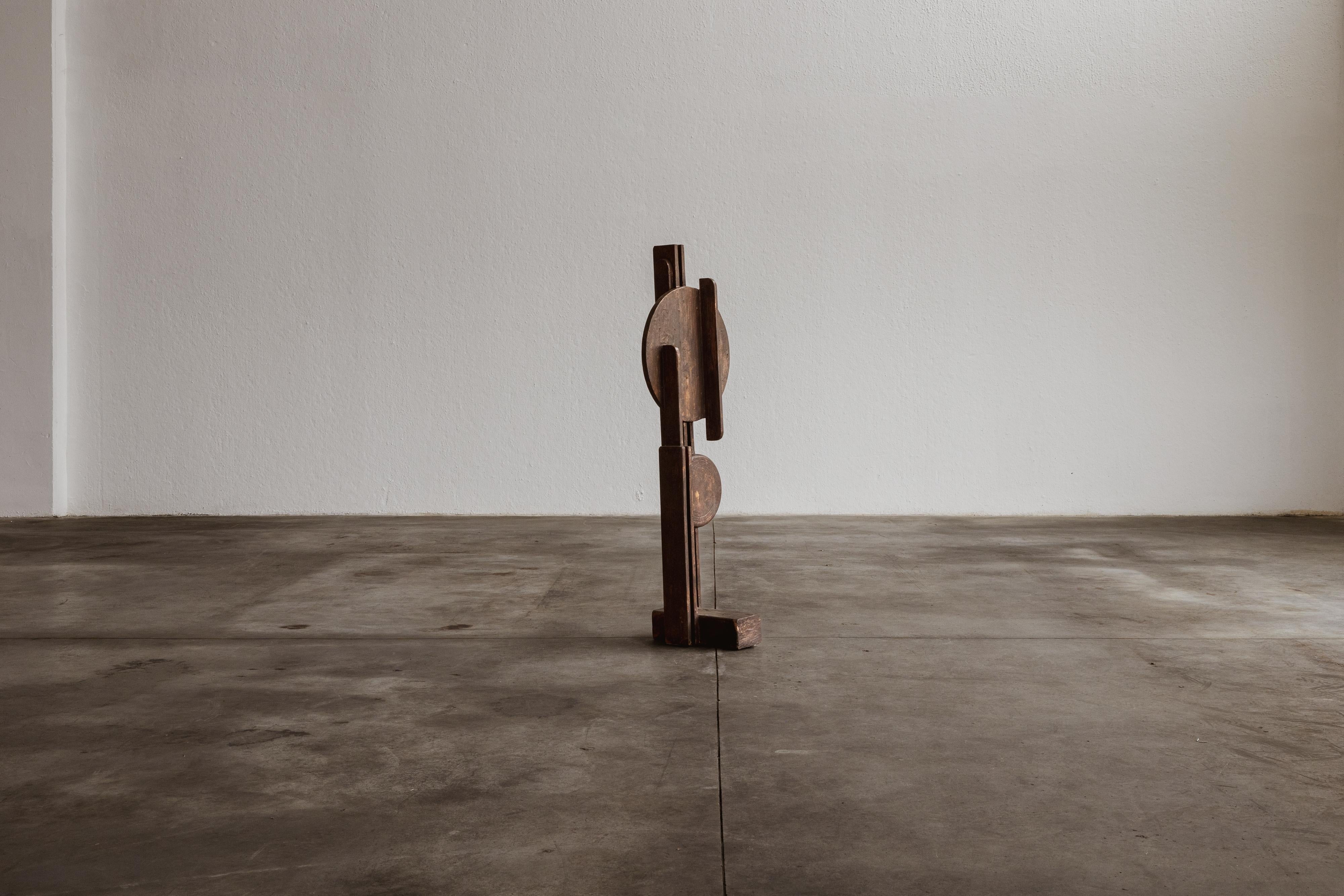 Totem scultoreo in legno verniciato di Aldo Guarnieri, 1970 in vendita 1