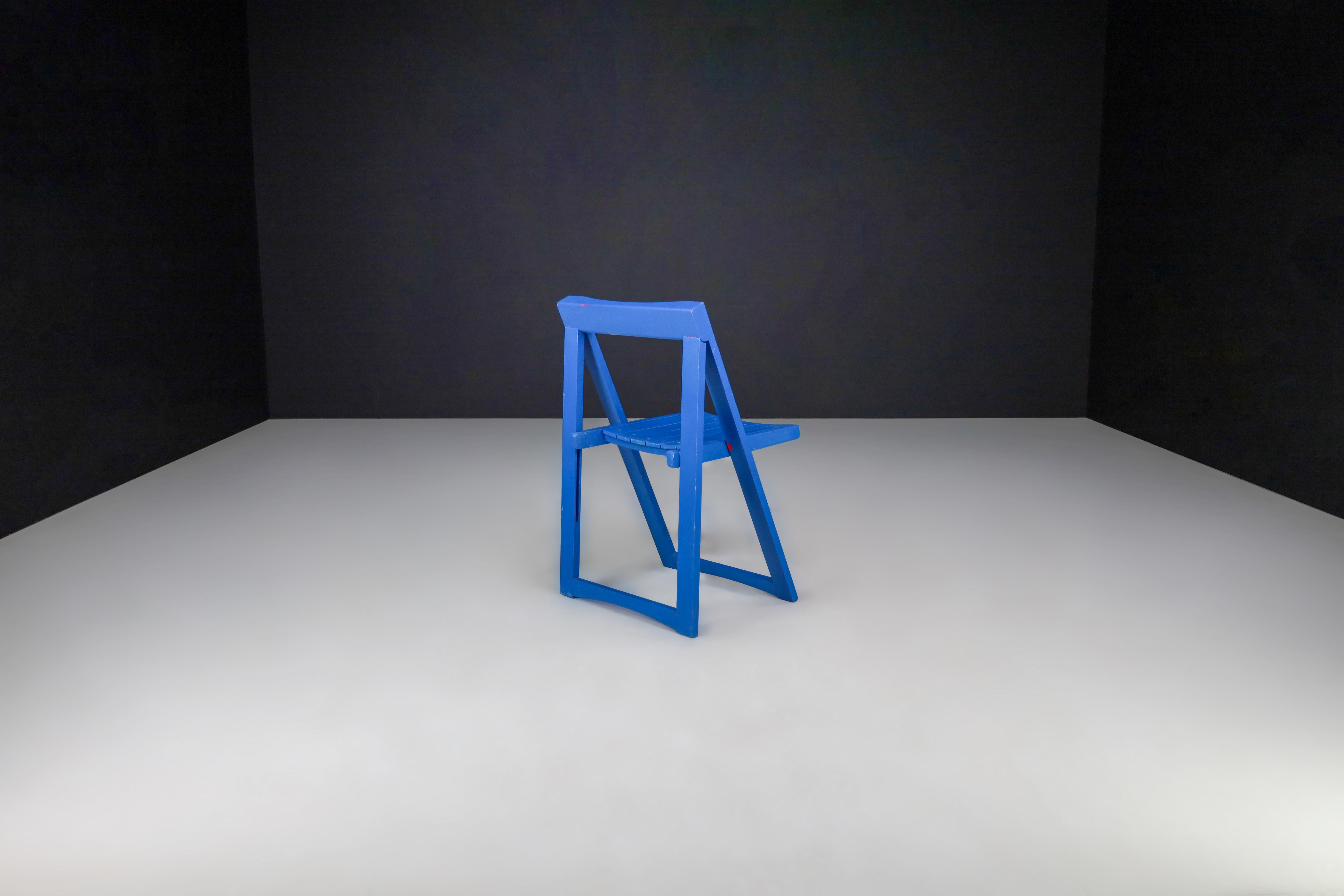 Mid-Century Modern Aldo Jacober for Alberto Bazzani Blue Painted Folding Chairs Italy 1960 Set 2 For Sale