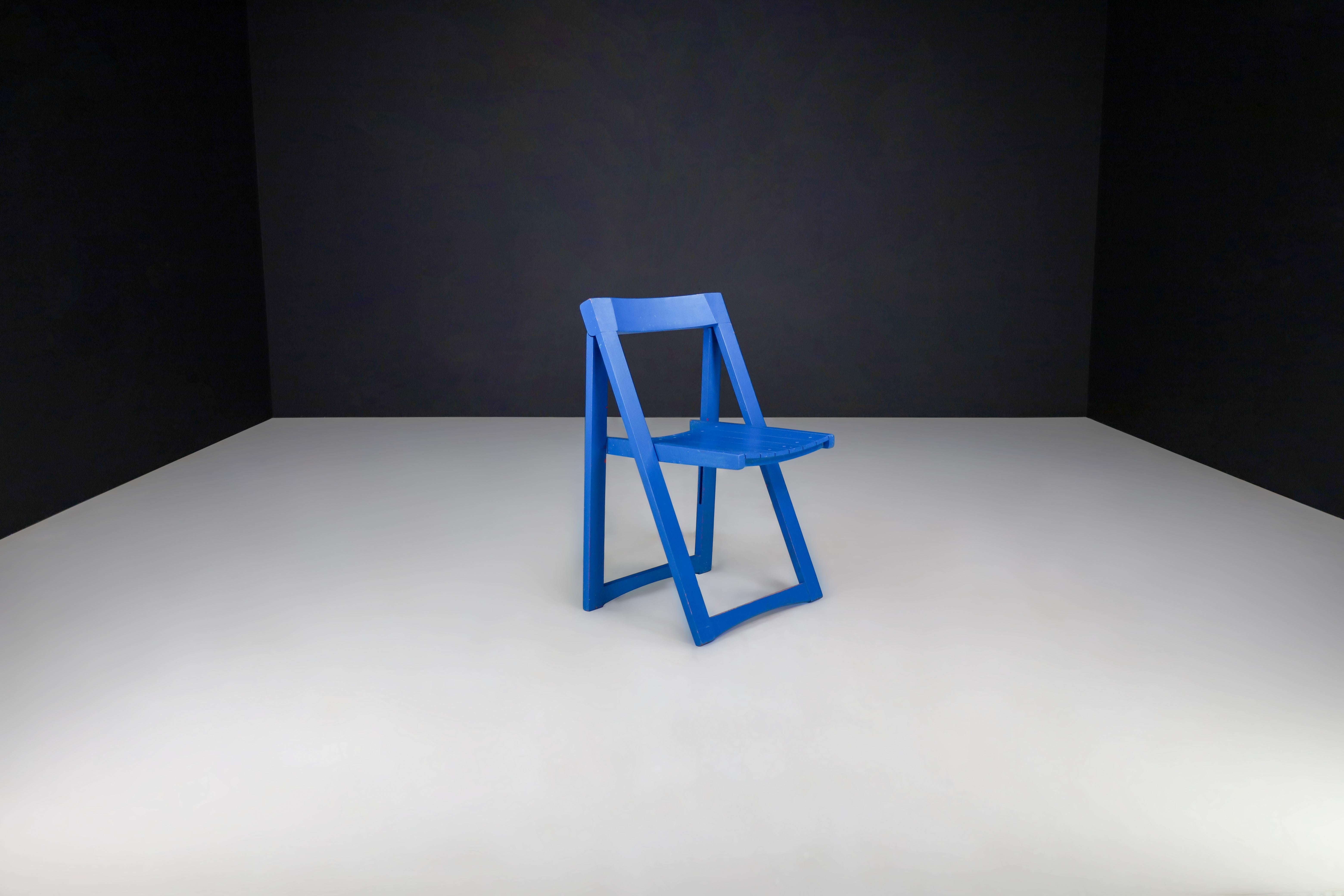 Aldo Jacober for Alberto Bazzani Blue Painted Folding Chairs Italy 1960 Set 2 In Good Condition For Sale In Almelo, NL
