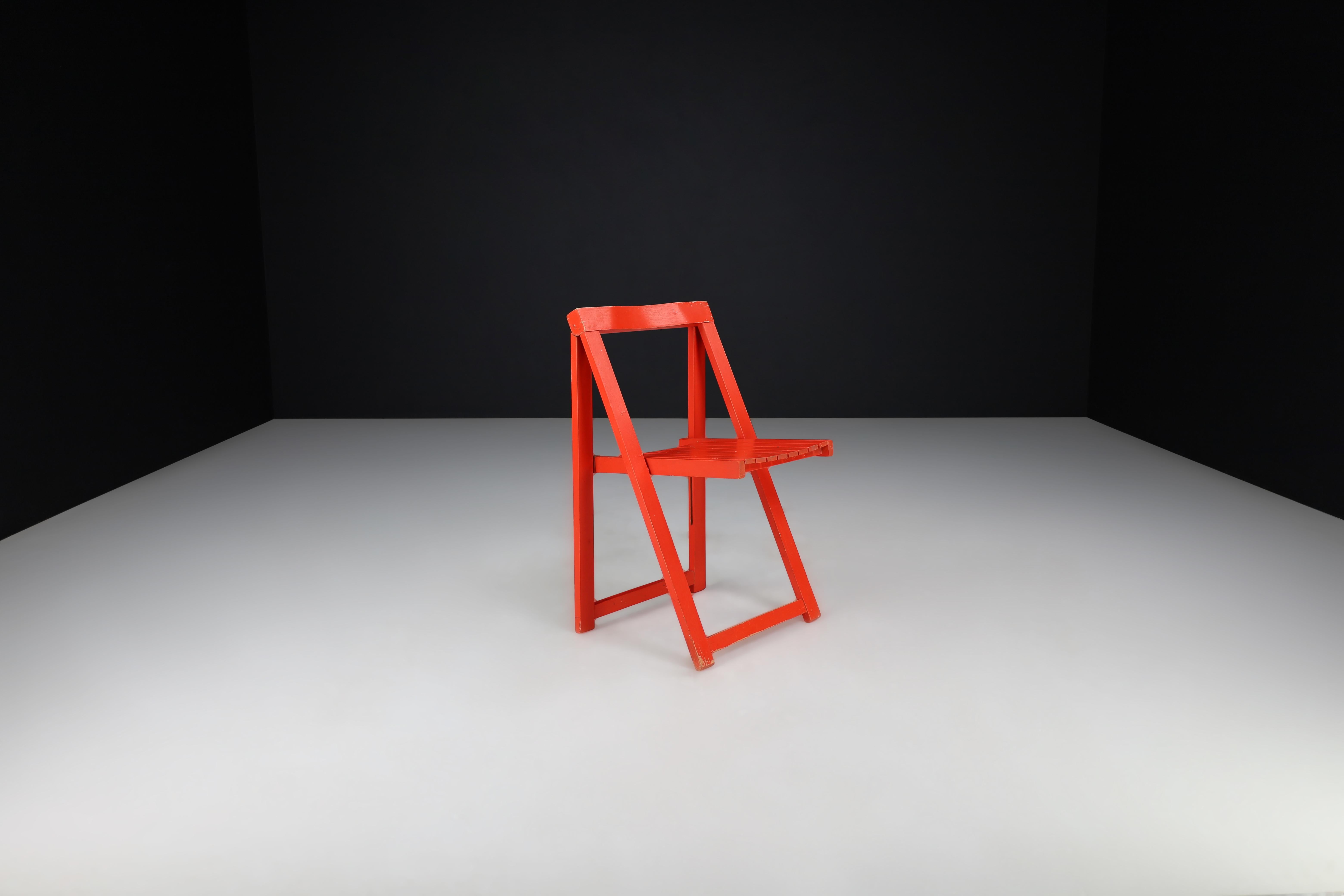 Aldo Jacober for Alberto Bazzani Red Painted Folding Chairs Italy 1960 Set / 12 For Sale 2