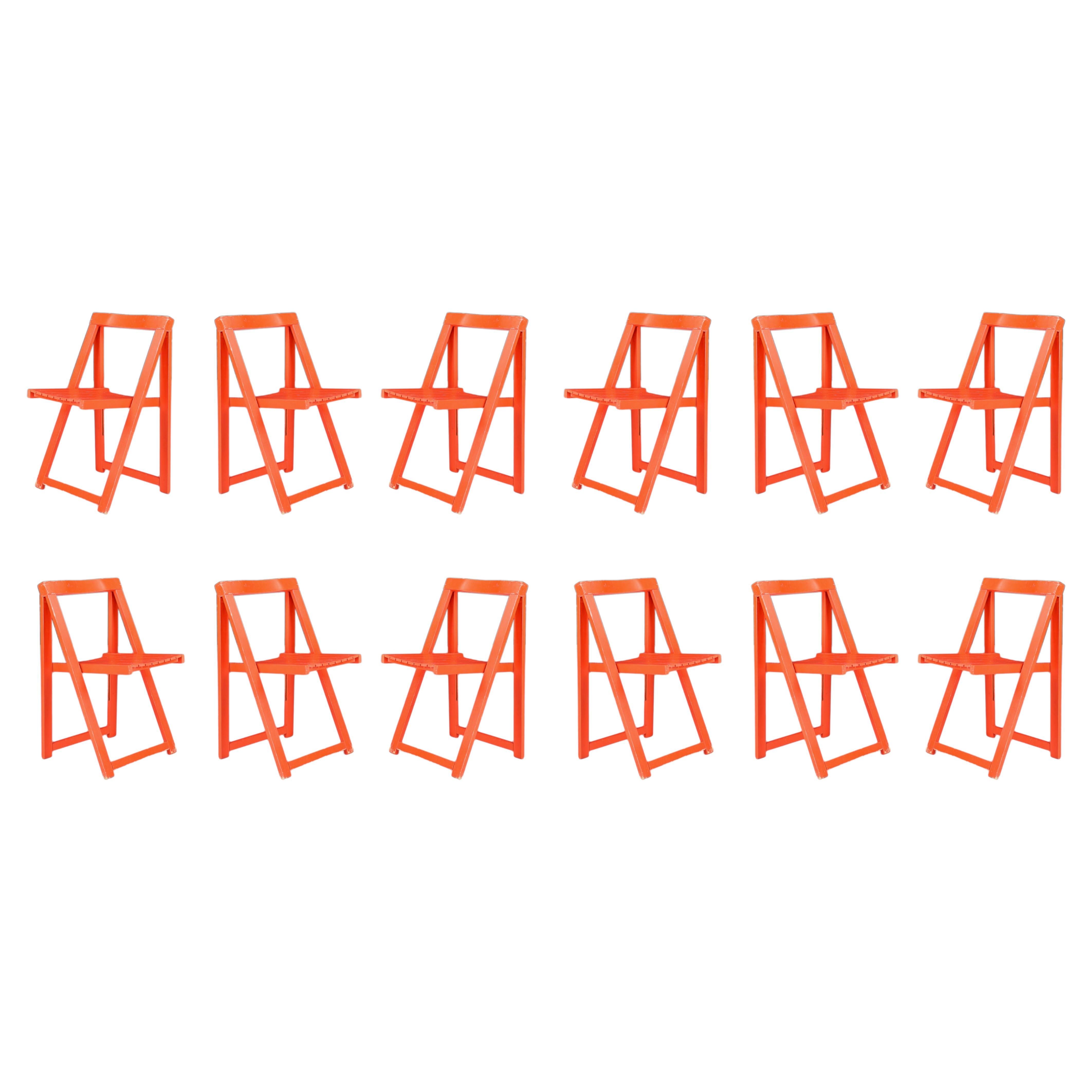 Rot lackierte klappbare Stühle von Aldo Jacober für Alberto Bazzani, Italien, 1960, Set / 12 im Angebot