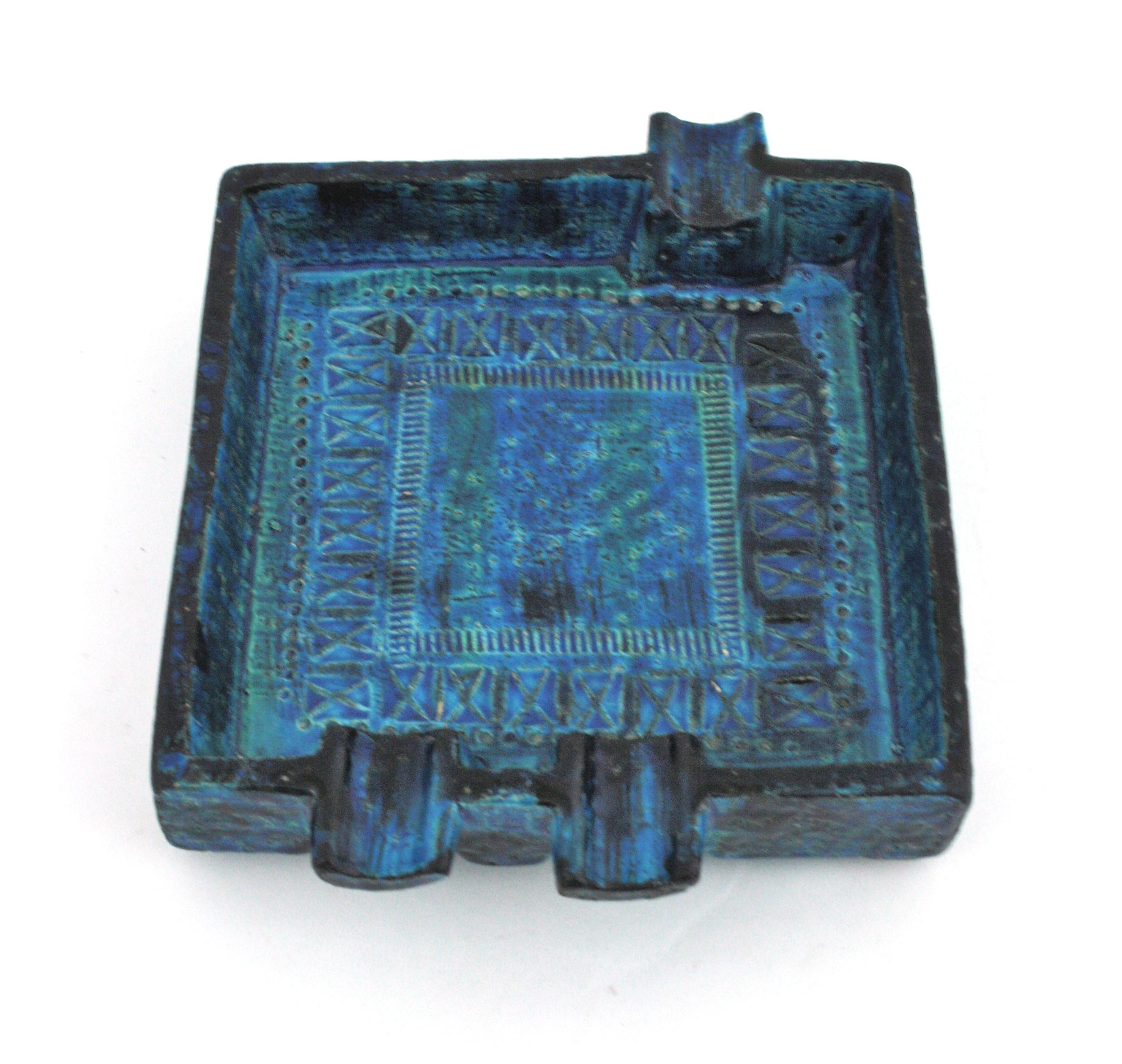 Vernissé Aldo Londi Bitossi Grand cendrier carré en céramique émaillée bleue en vente