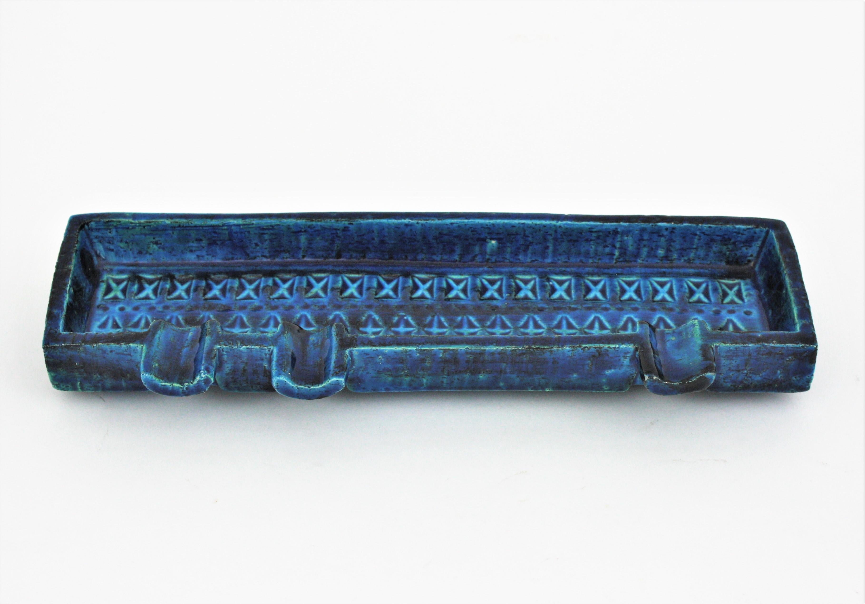 Rechteckiger Aschenbecher aus blau glasierter Keramik von Aldo Londi Bitossi Rimini Empy Pocket im Zustand „Hervorragend“ im Angebot in Barcelona, ES