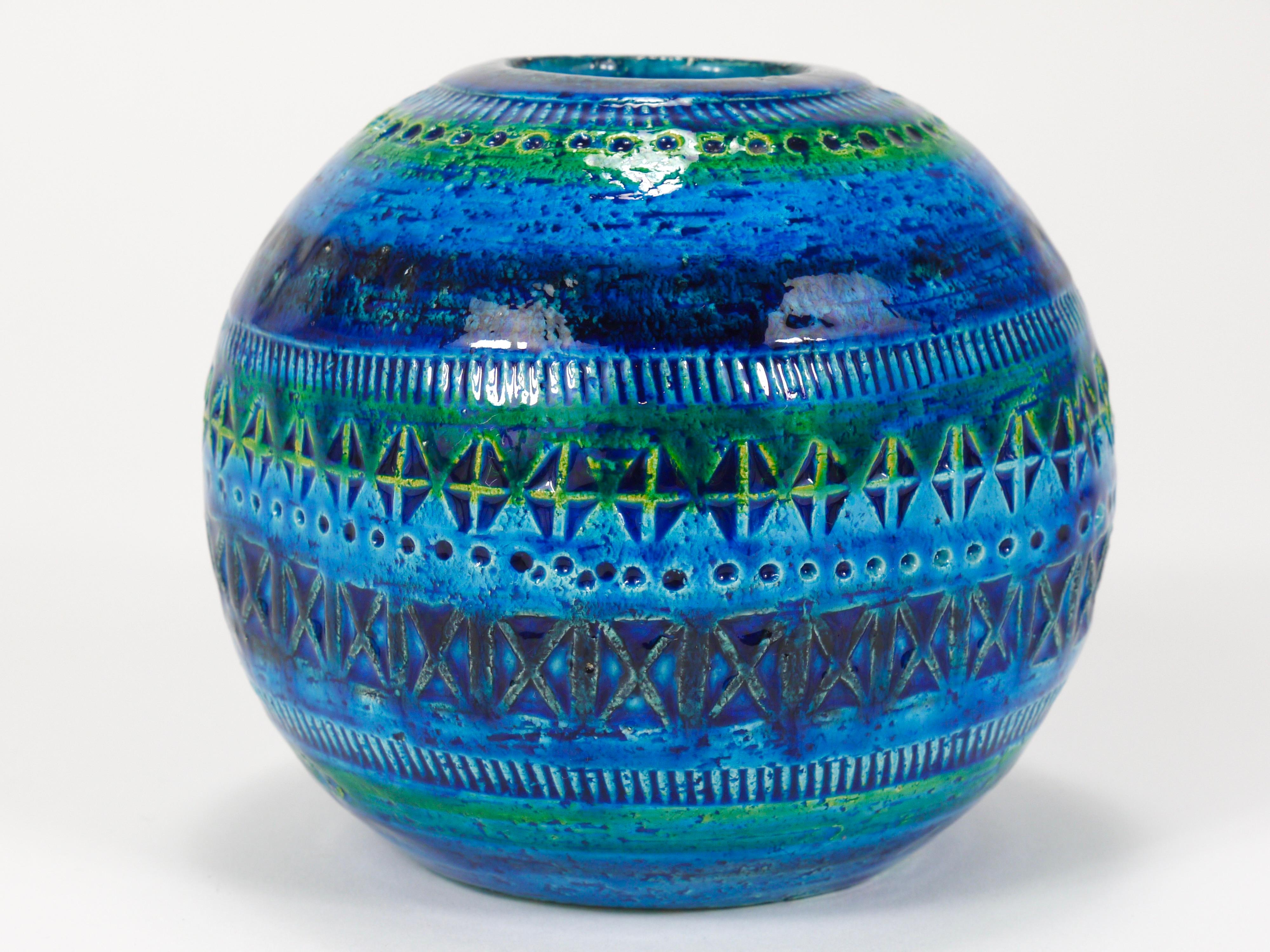 italien Aldo Londi Bitossi Vase Ball and Ball en céramique émaillée bleue du milieu du siècle, Italie, 1950 en vente