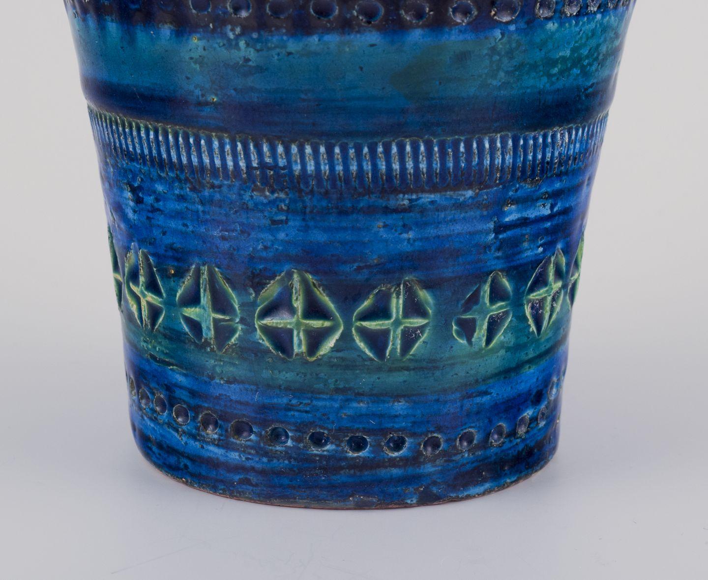 Mid-Century Modern Aldo Londi, Bitossi. Vase en céramique émaillée bleu Rimini avec motif géométrique. en vente