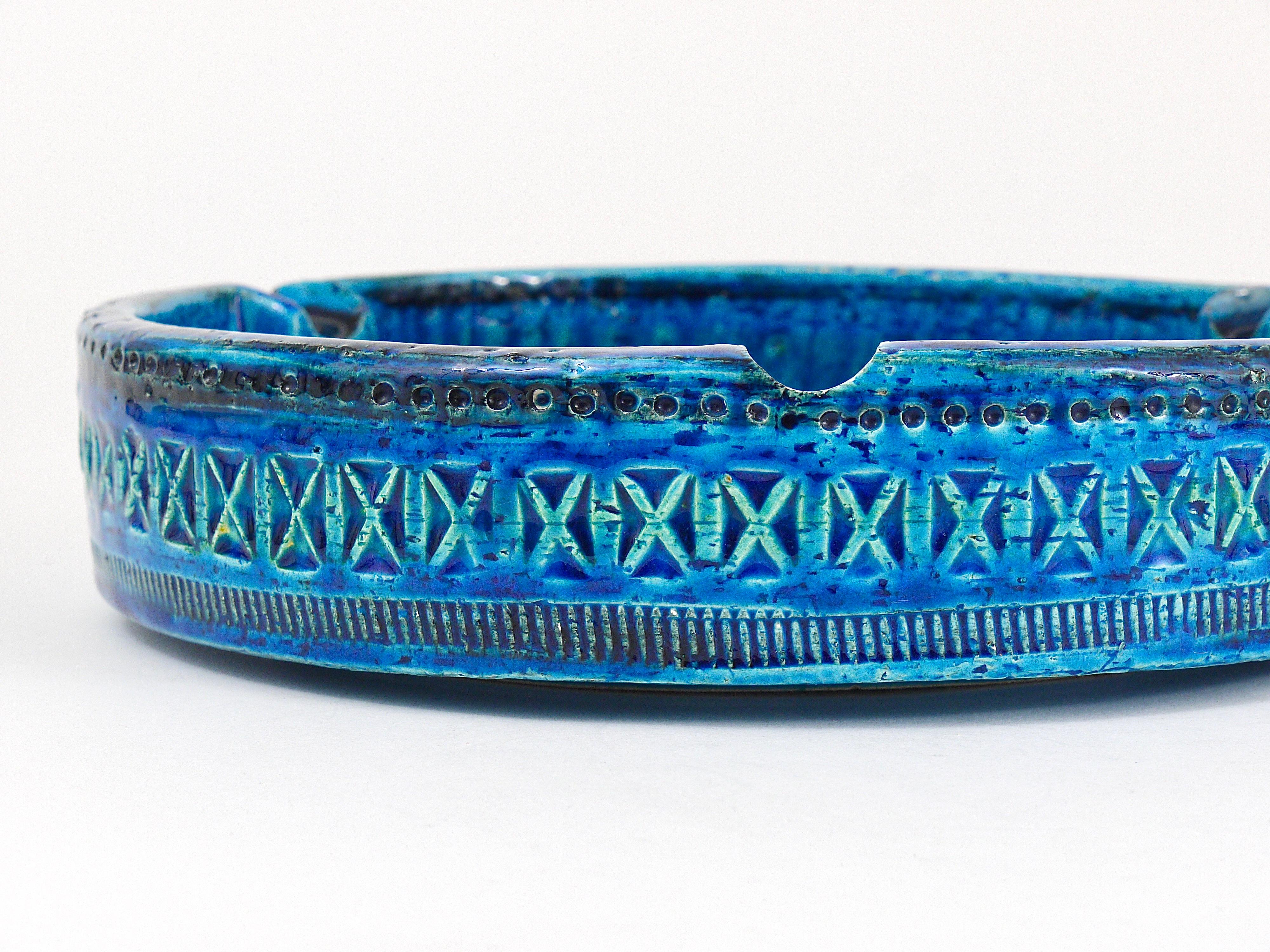 Cenicero redondo muy grande Aldo Londi Bitossi esmaltado en azul Rímini, Mediados del siglo XX, 1950 en venta 4